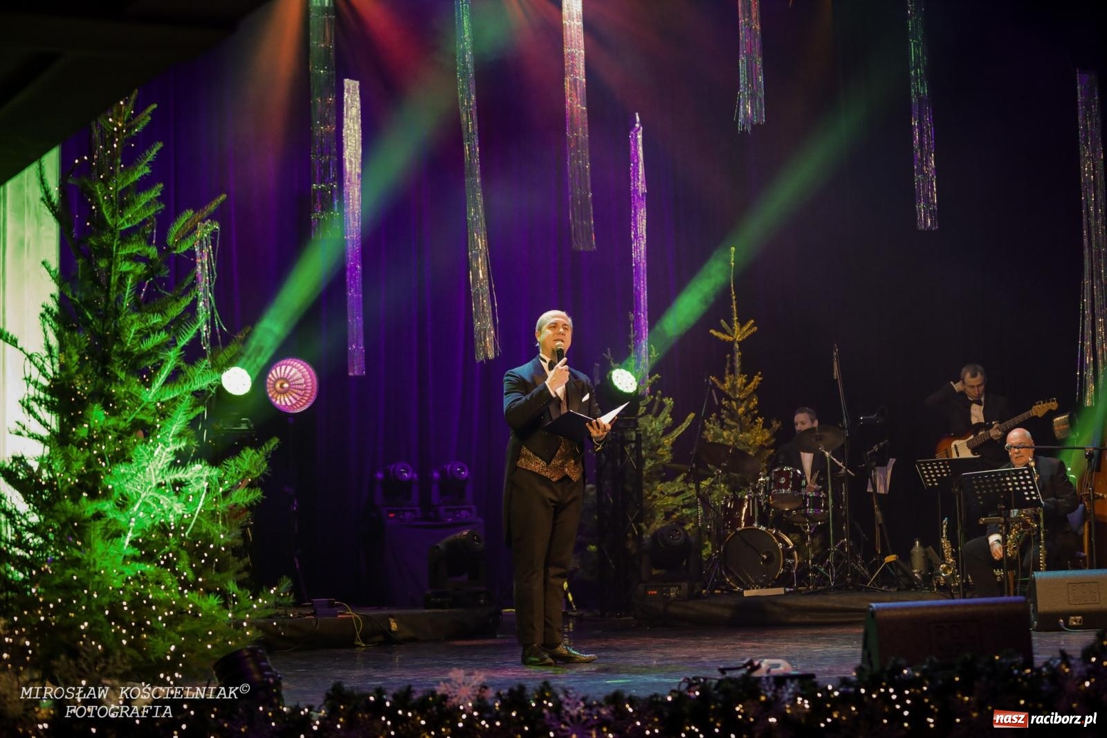 Zdjęcie w galerii na portalu naszraciborz.pl: Wielka gala sylwestrowa w RCK. Tak raciborzanie witali nowy rok wiadomości z regionu