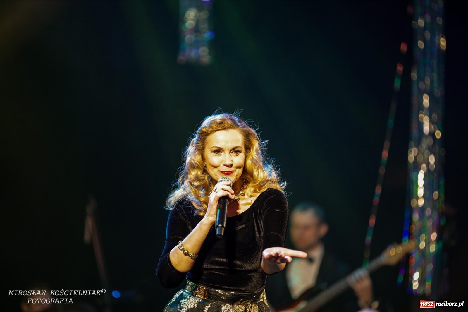 Zdjęcie w galerii na portalu naszraciborz.pl: Wielka gala sylwestrowa w RCK. Tak raciborzanie witali nowy rok wiadomości z regionu