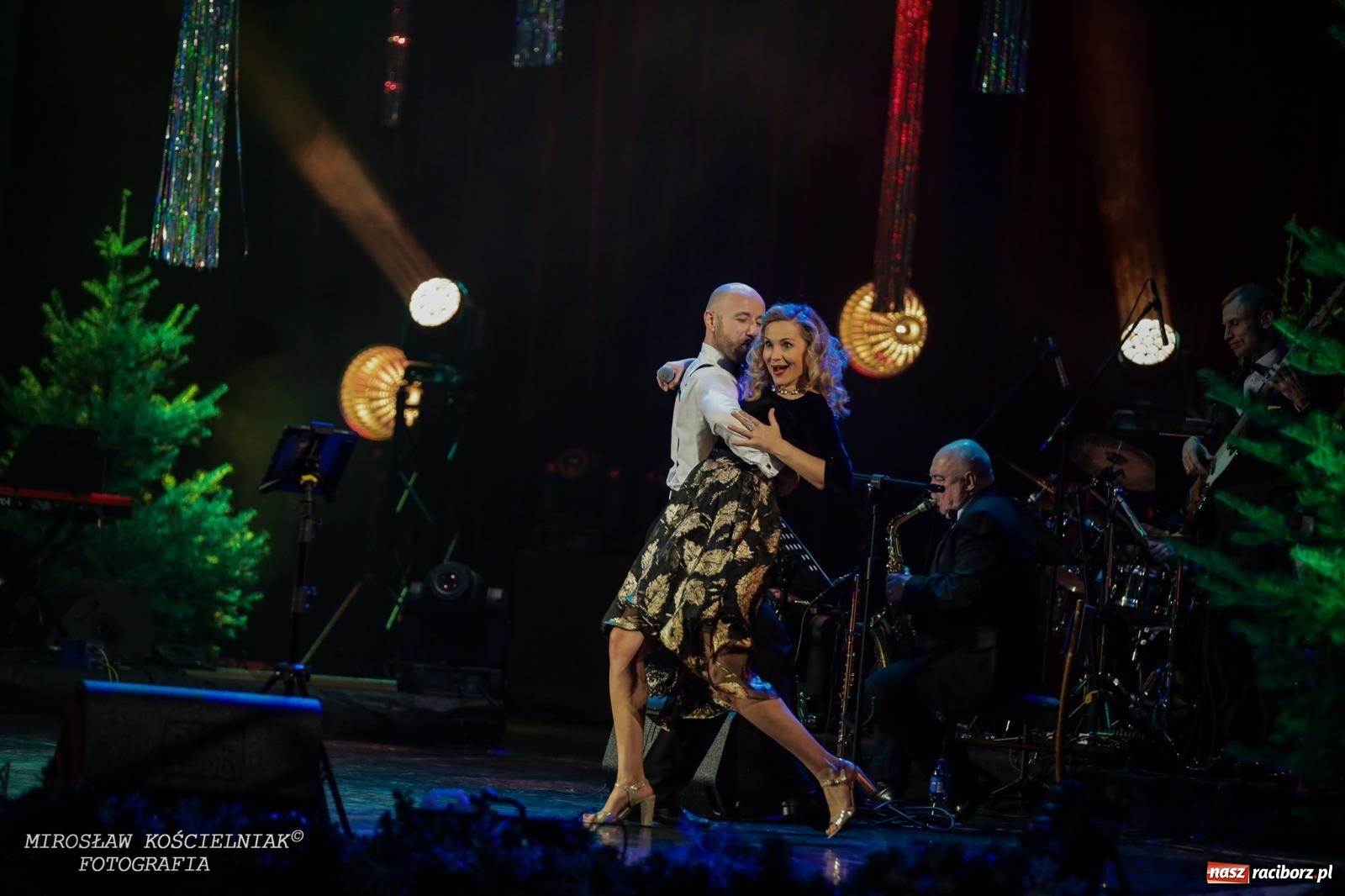 Zdjęcie w galerii na portalu naszraciborz.pl: Wielka gala sylwestrowa w RCK. Tak raciborzanie witali nowy rok wiadomości z regionu