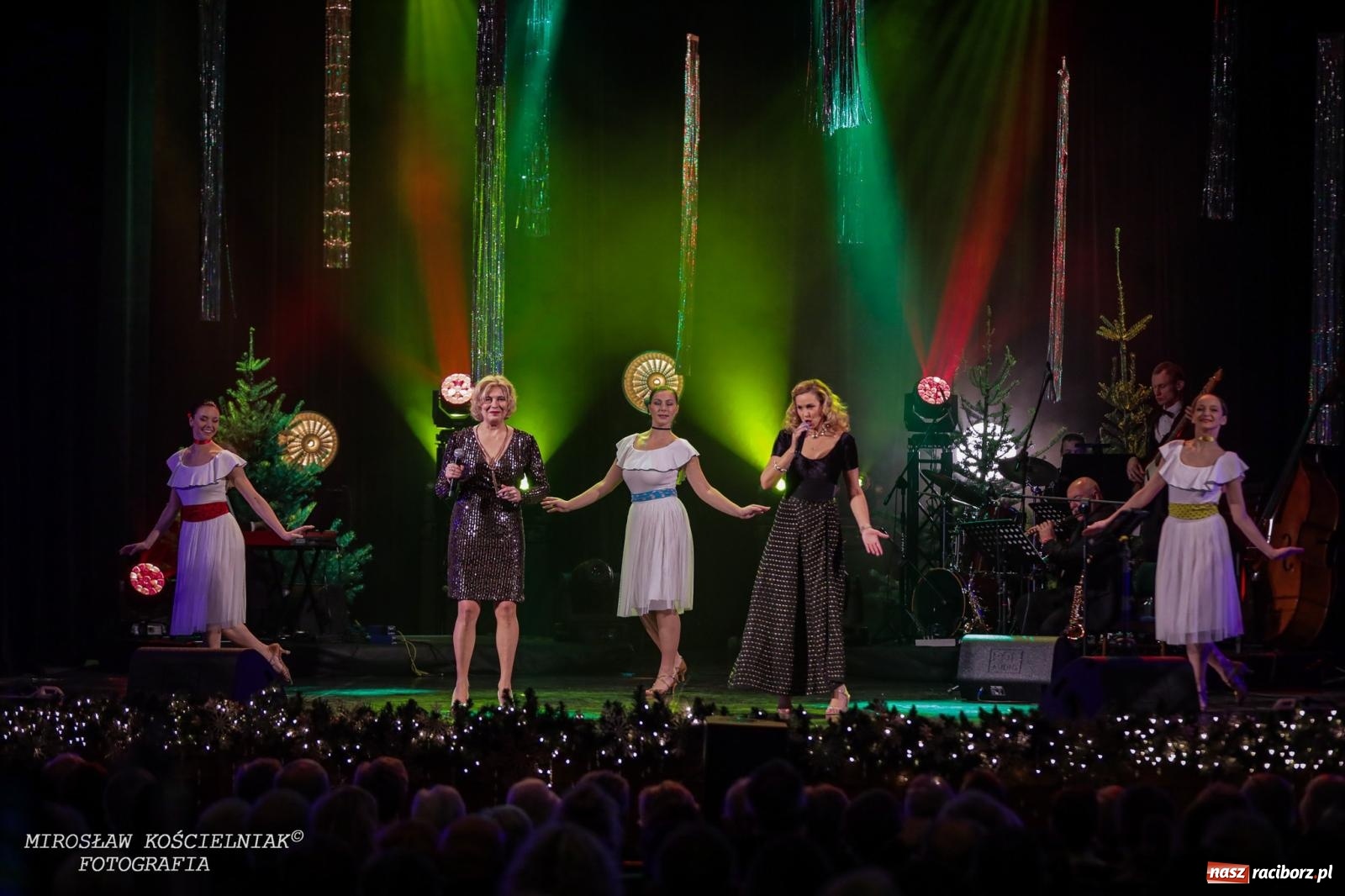 Zdjęcie w galerii na portalu naszraciborz.pl: Wielka gala sylwestrowa w RCK. Tak raciborzanie witali nowy rok wiadomości z regionu