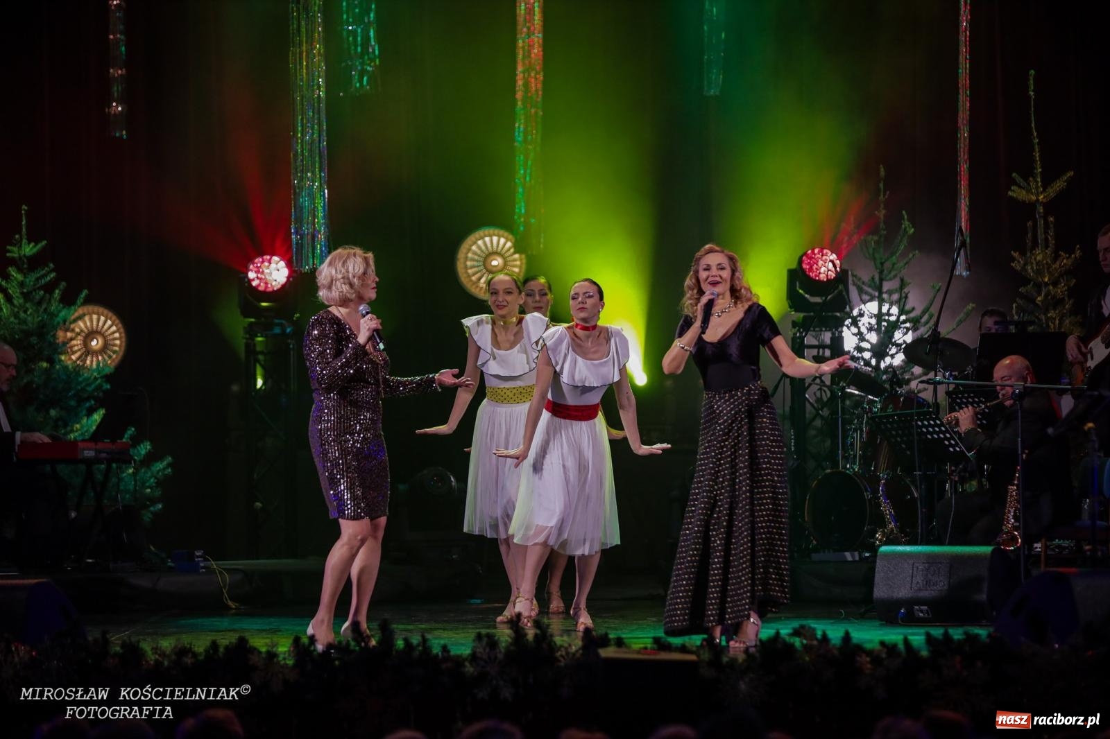 Zdjęcie w galerii na portalu naszraciborz.pl: Wielka gala sylwestrowa w RCK. Tak raciborzanie witali nowy rok wiadomości z regionu