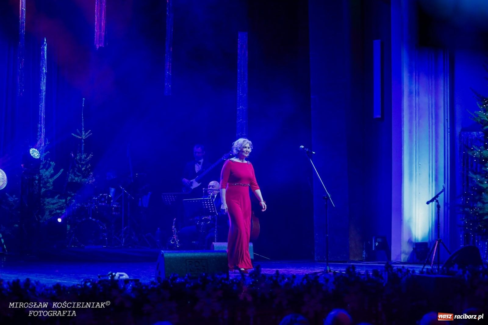 Zdjęcie w galerii na portalu naszraciborz.pl: Wielka gala sylwestrowa w RCK. Tak raciborzanie witali nowy rok wiadomości z regionu