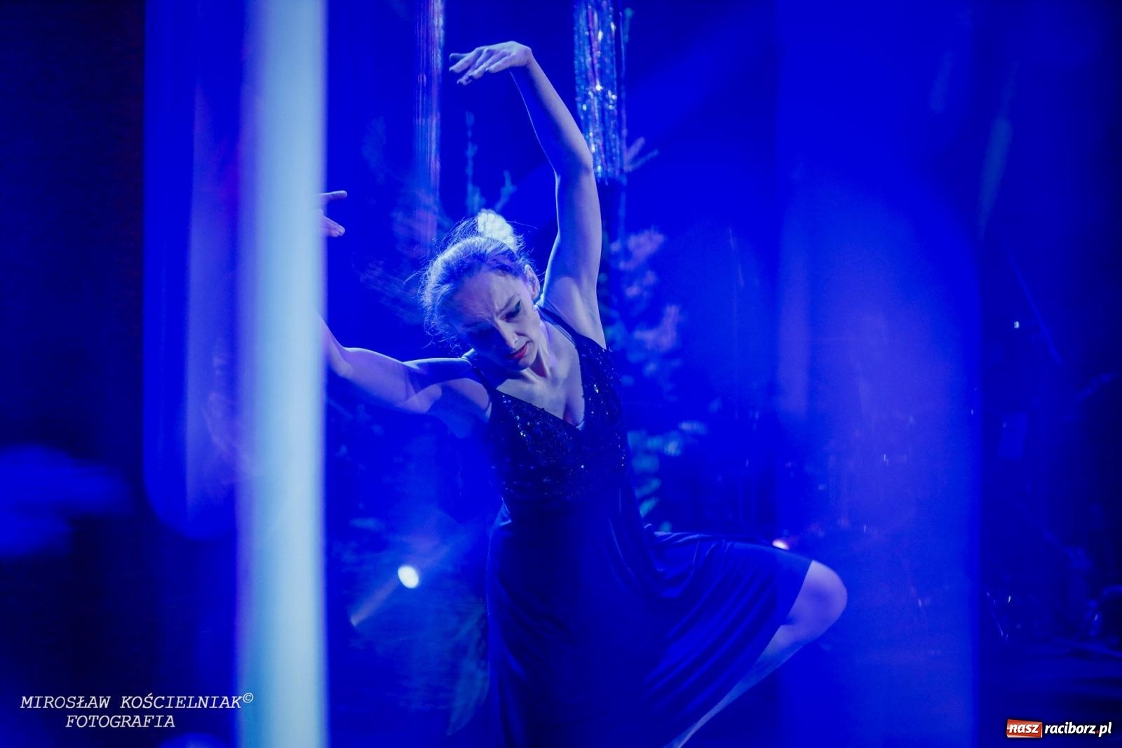 Zdjęcie w galerii na portalu naszraciborz.pl: Wielka gala sylwestrowa w RCK. Tak raciborzanie witali nowy rok wiadomości z regionu