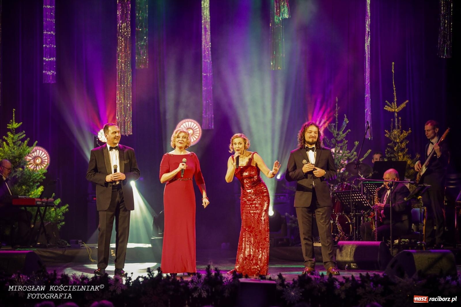 Zdjęcie w galerii na portalu naszraciborz.pl: Wielka gala sylwestrowa w RCK. Tak raciborzanie witali nowy rok wiadomości z regionu