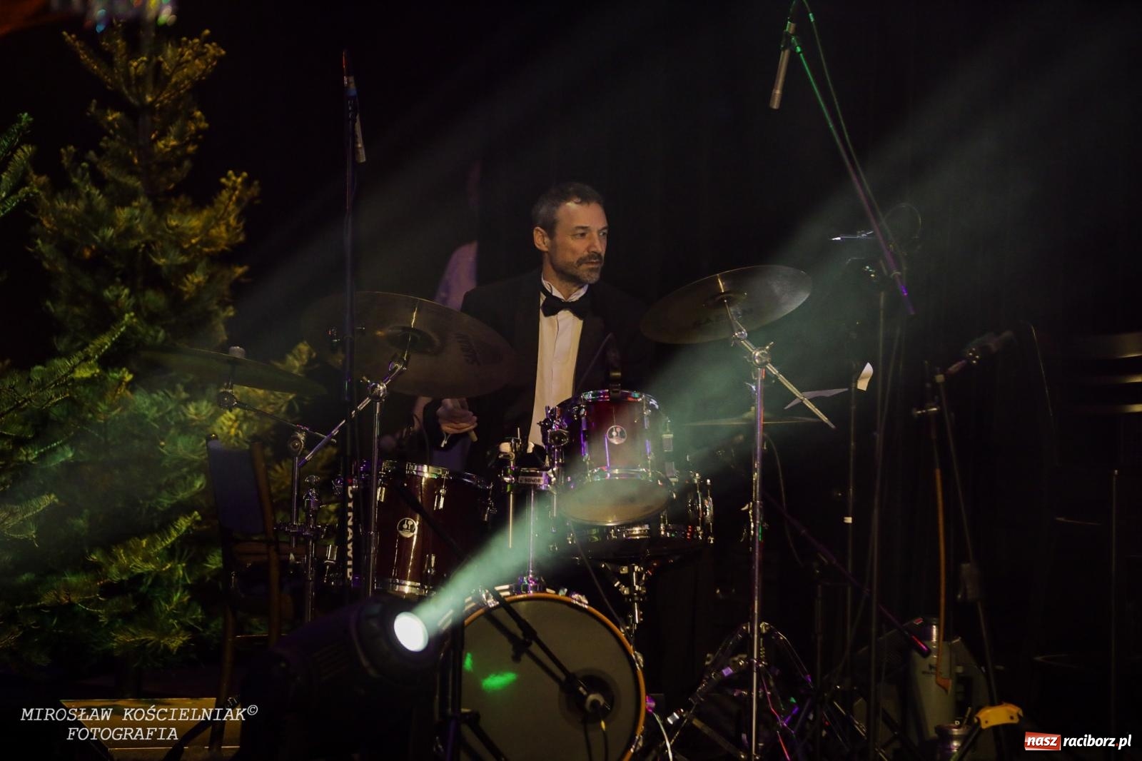 Zdjęcie w galerii na portalu naszraciborz.pl: Wielka gala sylwestrowa w RCK. Tak raciborzanie witali nowy rok wiadomości z regionu