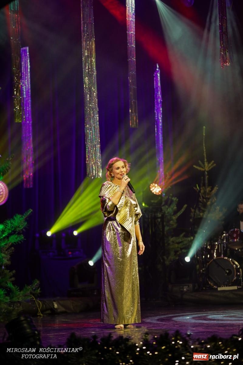 Zdjęcie w galerii na portalu naszraciborz.pl: Wielka gala sylwestrowa w RCK. Tak raciborzanie witali nowy rok wiadomości z regionu