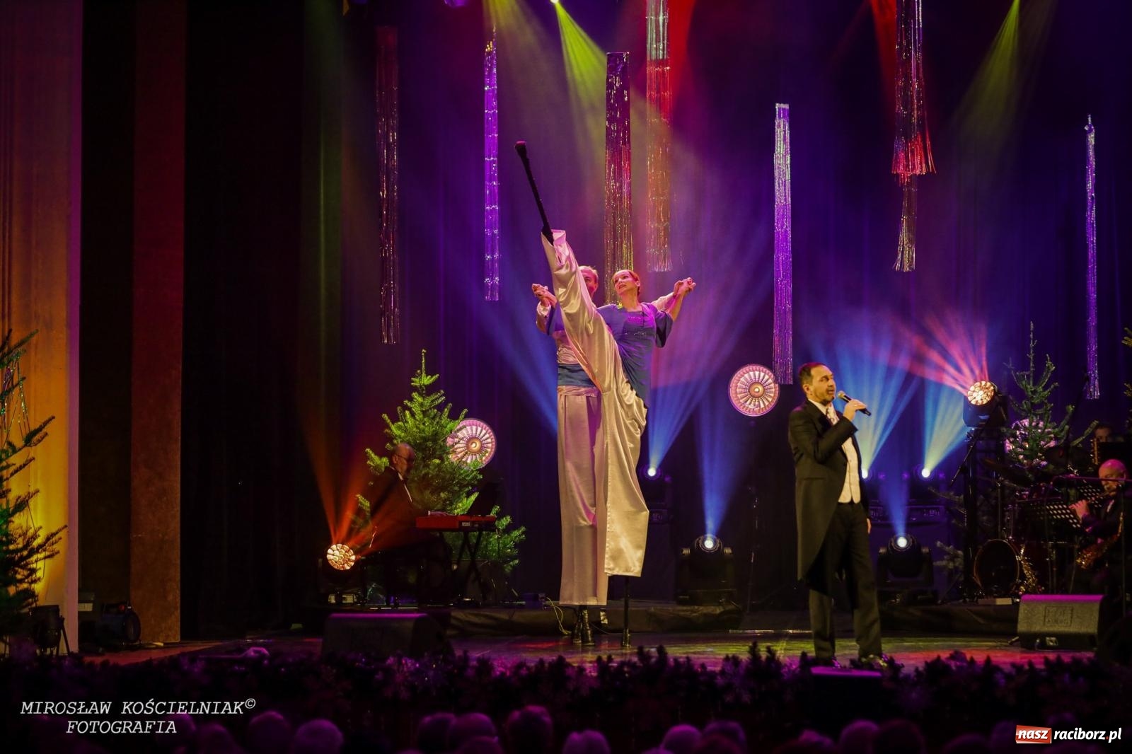 Zdjęcie w galerii na portalu naszraciborz.pl: Wielka gala sylwestrowa w RCK. Tak raciborzanie witali nowy rok wiadomości z regionu
