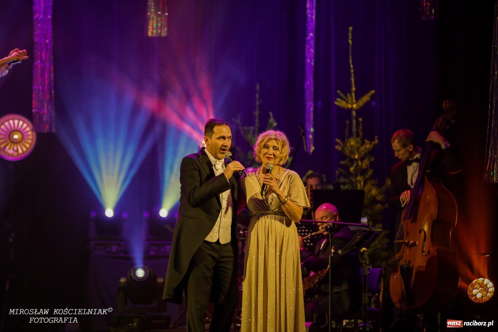 Zdjęcie w galerii na portalu naszraciborz.pl: Wielka gala sylwestrowa w RCK. Tak raciborzanie witali nowy rok wiadomości z regionu