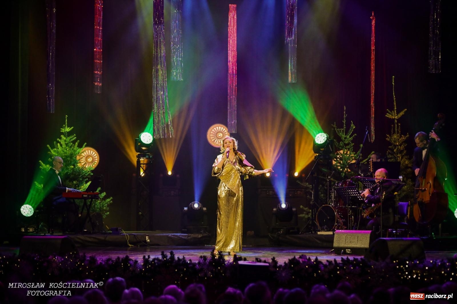 Zdjęcie w galerii na portalu naszraciborz.pl: Wielka gala sylwestrowa w RCK. Tak raciborzanie witali nowy rok wiadomości z regionu
