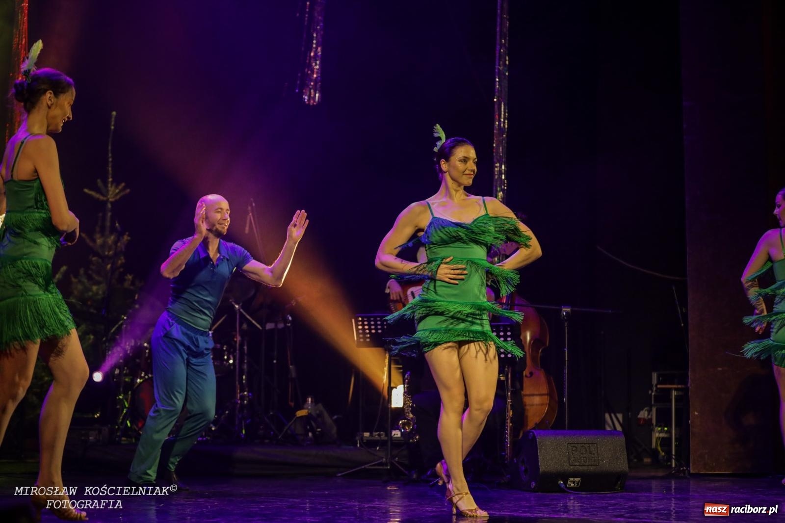 Zdjęcie w galerii na portalu naszraciborz.pl: Wielka gala sylwestrowa w RCK. Tak raciborzanie witali nowy rok wiadomości z regionu