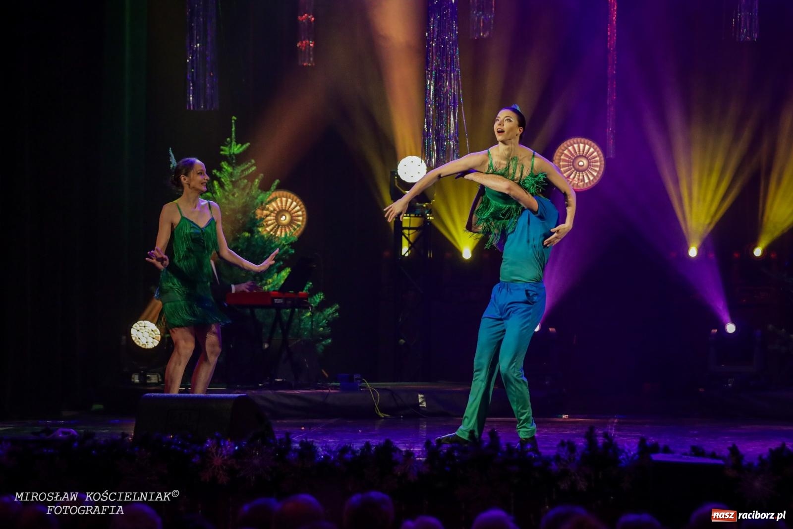 Zdjęcie w galerii na portalu naszraciborz.pl: Wielka gala sylwestrowa w RCK. Tak raciborzanie witali nowy rok wiadomości z regionu