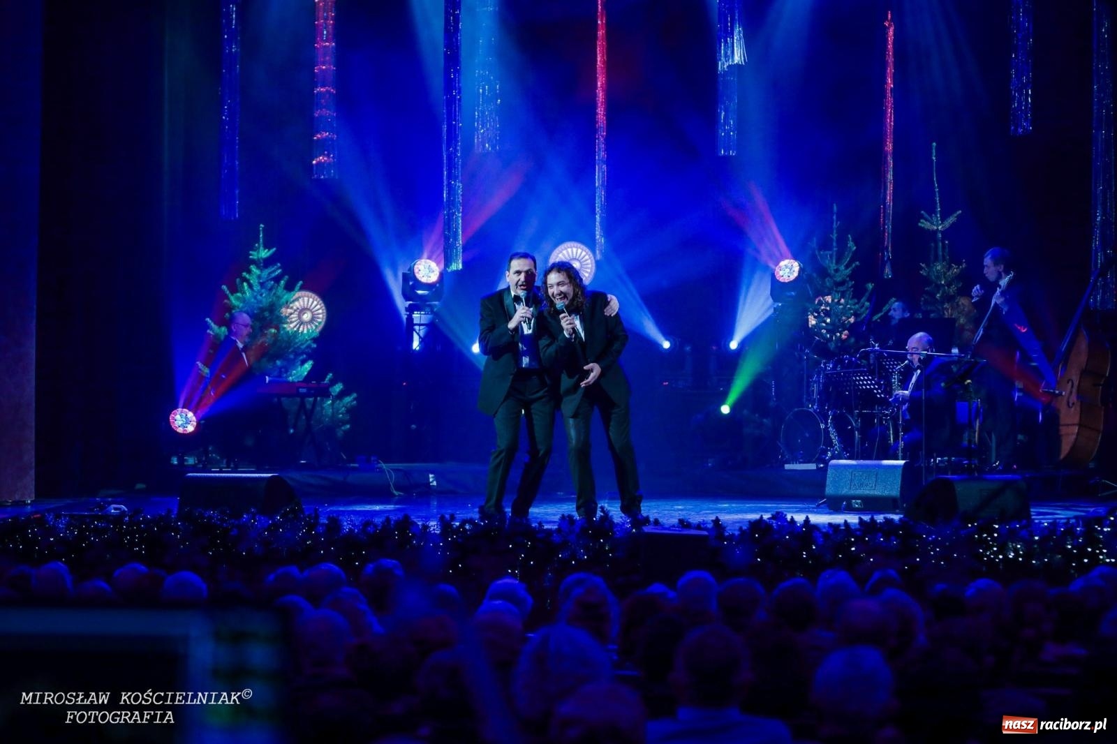 Zdjęcie w galerii na portalu naszraciborz.pl: Wielka gala sylwestrowa w RCK. Tak raciborzanie witali nowy rok wiadomości z regionu