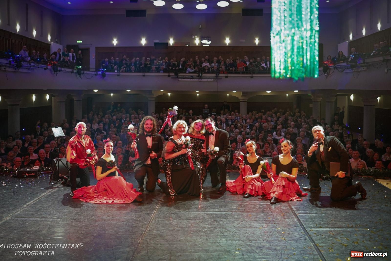 Zdjęcie w galerii na portalu naszraciborz.pl: Wielka gala sylwestrowa w RCK. Tak raciborzanie witali nowy rok wiadomości z regionu