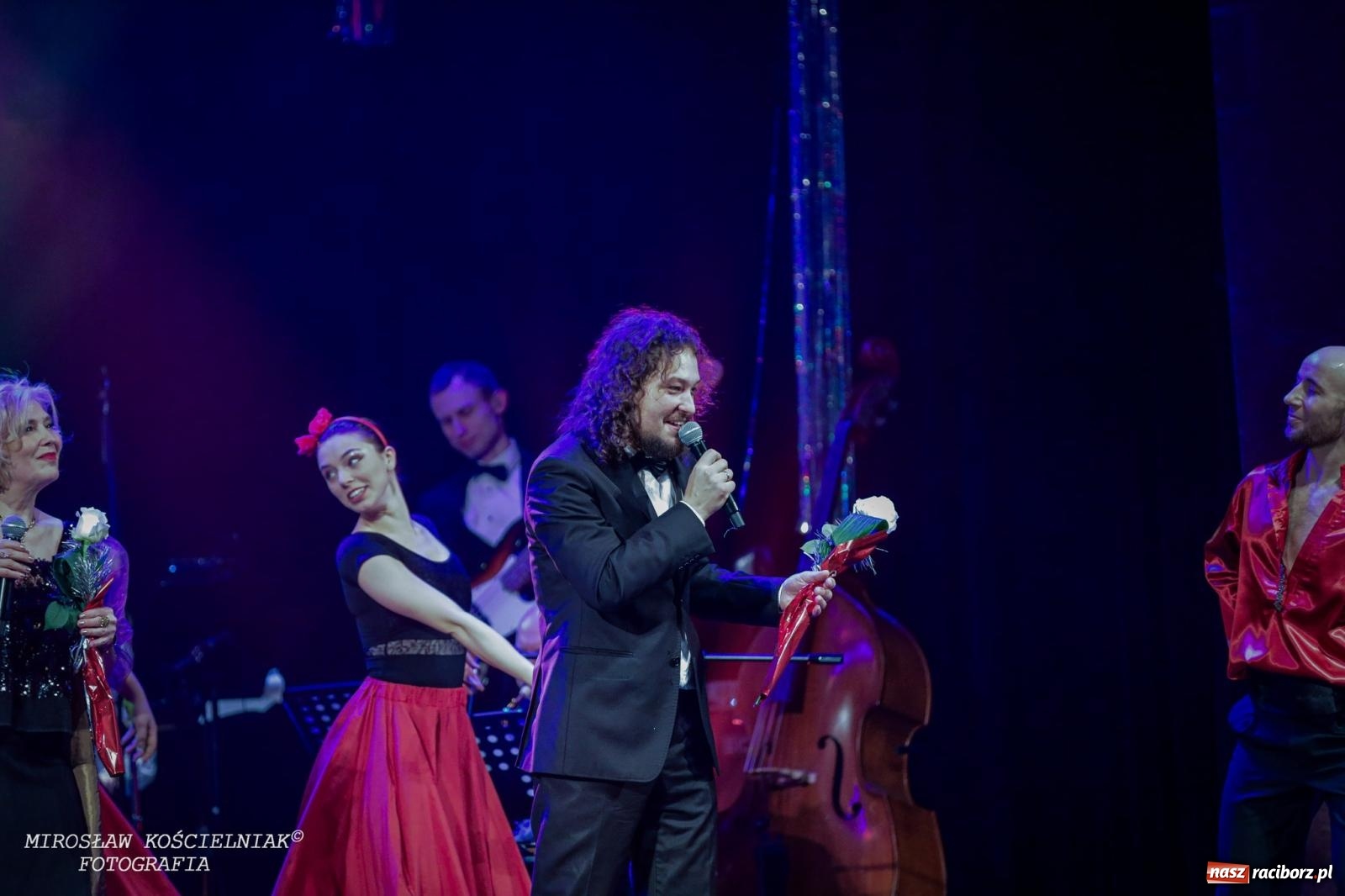 Zdjęcie w galerii na portalu naszraciborz.pl: Wielka gala sylwestrowa w RCK. Tak raciborzanie witali nowy rok wiadomości z regionu