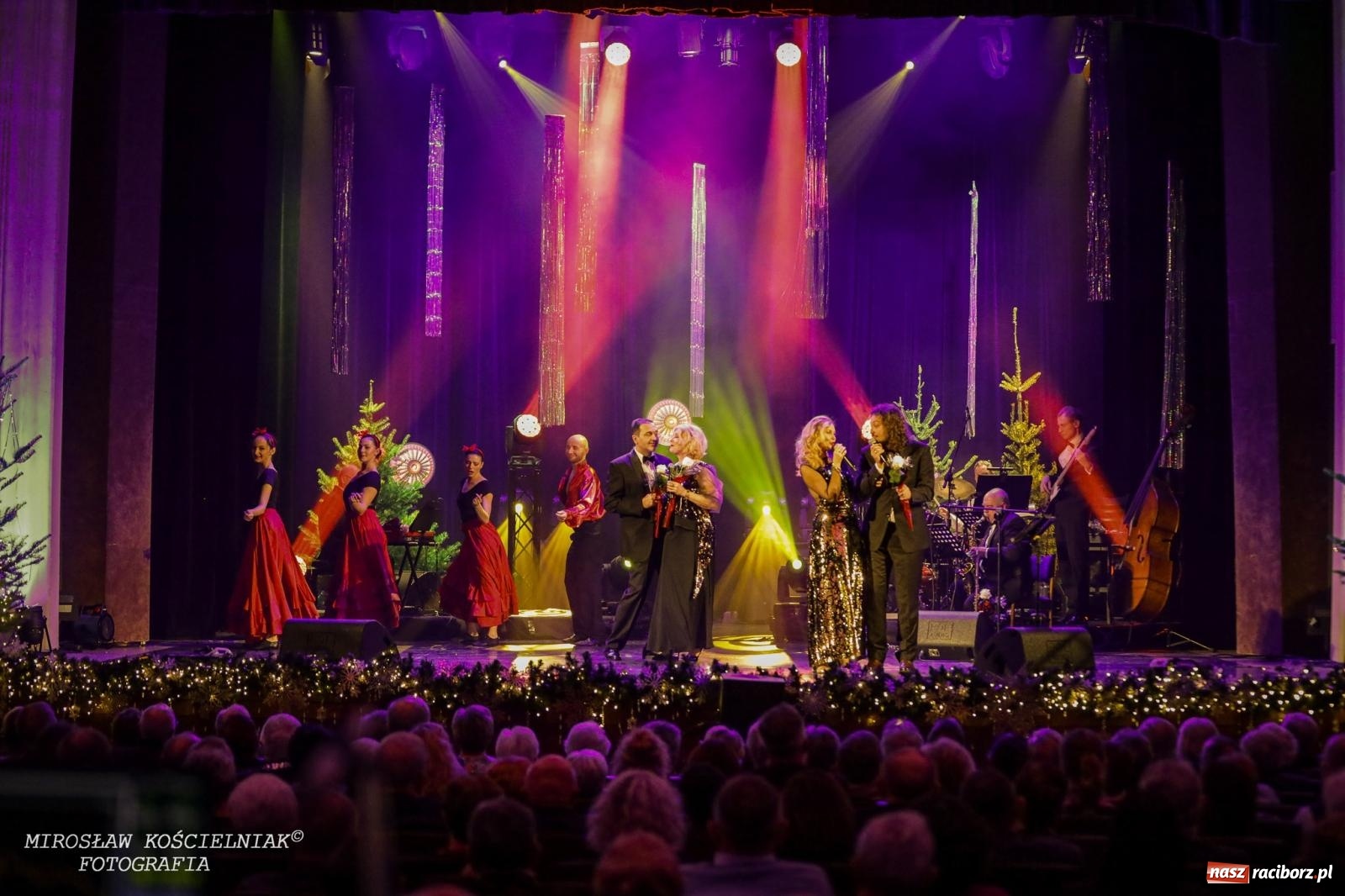 Zdjęcie w galerii na portalu naszraciborz.pl: Wielka gala sylwestrowa w RCK. Tak raciborzanie witali nowy rok wiadomości z regionu