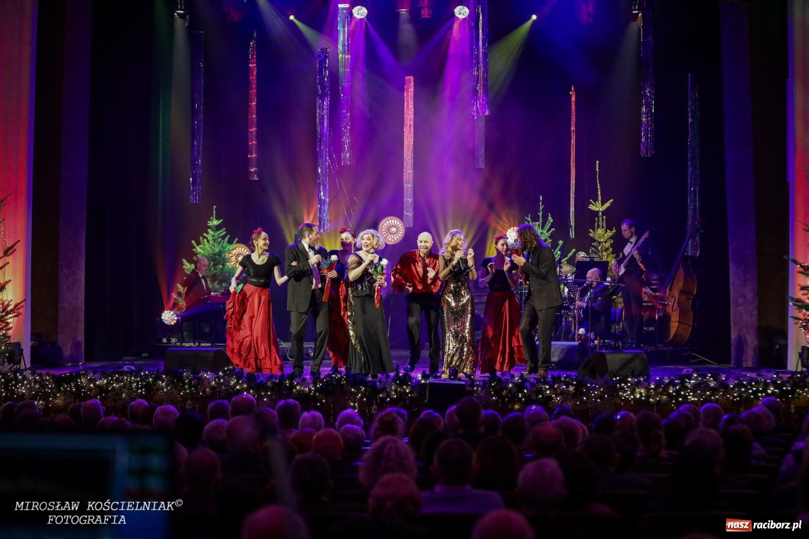 Zdjęcie w galerii na portalu naszraciborz.pl: Wielka gala sylwestrowa w RCK. Tak raciborzanie witali nowy rok wiadomości z regionu