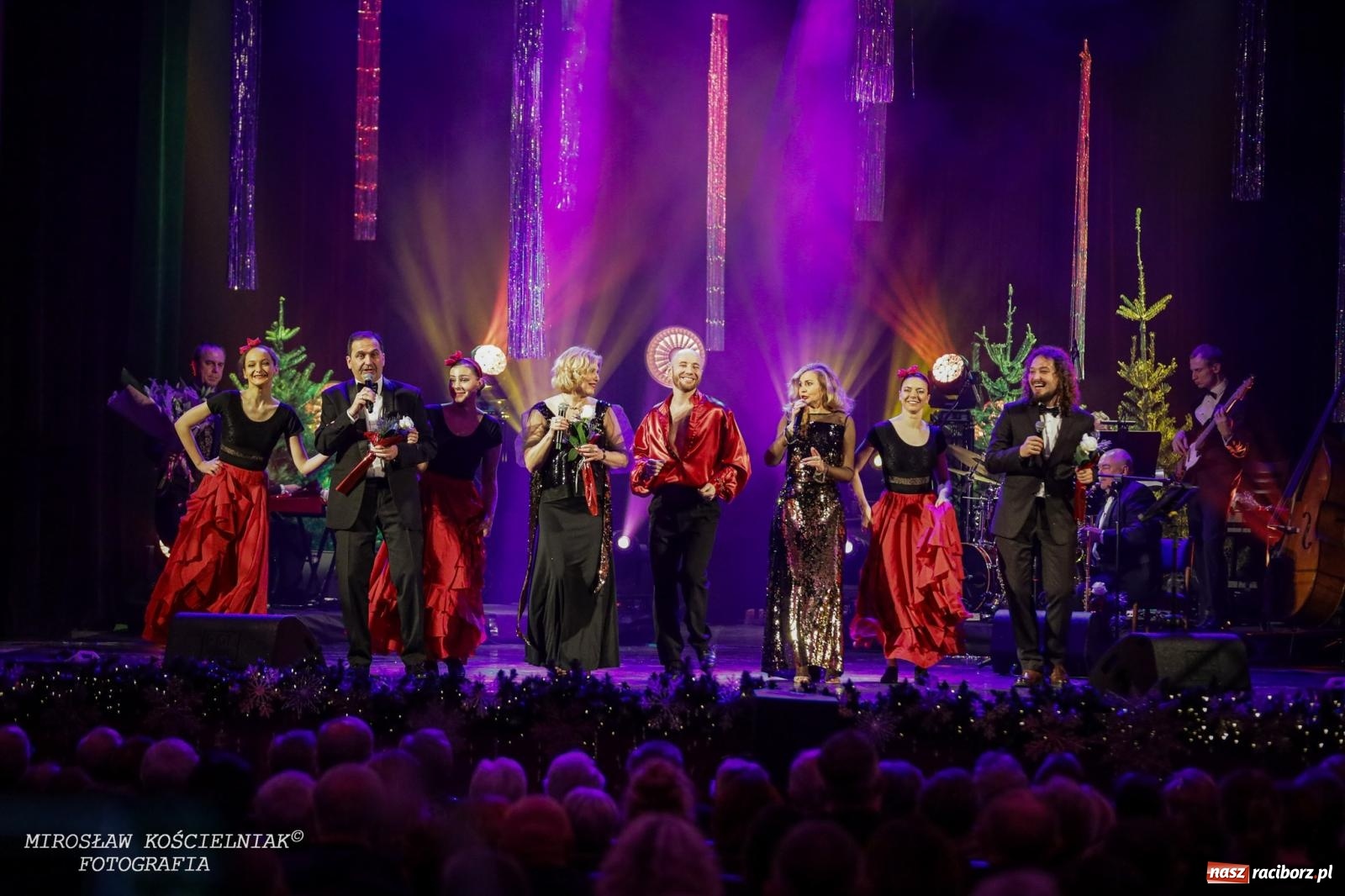 Zdjęcie w galerii na portalu naszraciborz.pl: Wielka gala sylwestrowa w RCK. Tak raciborzanie witali nowy rok wiadomości z regionu