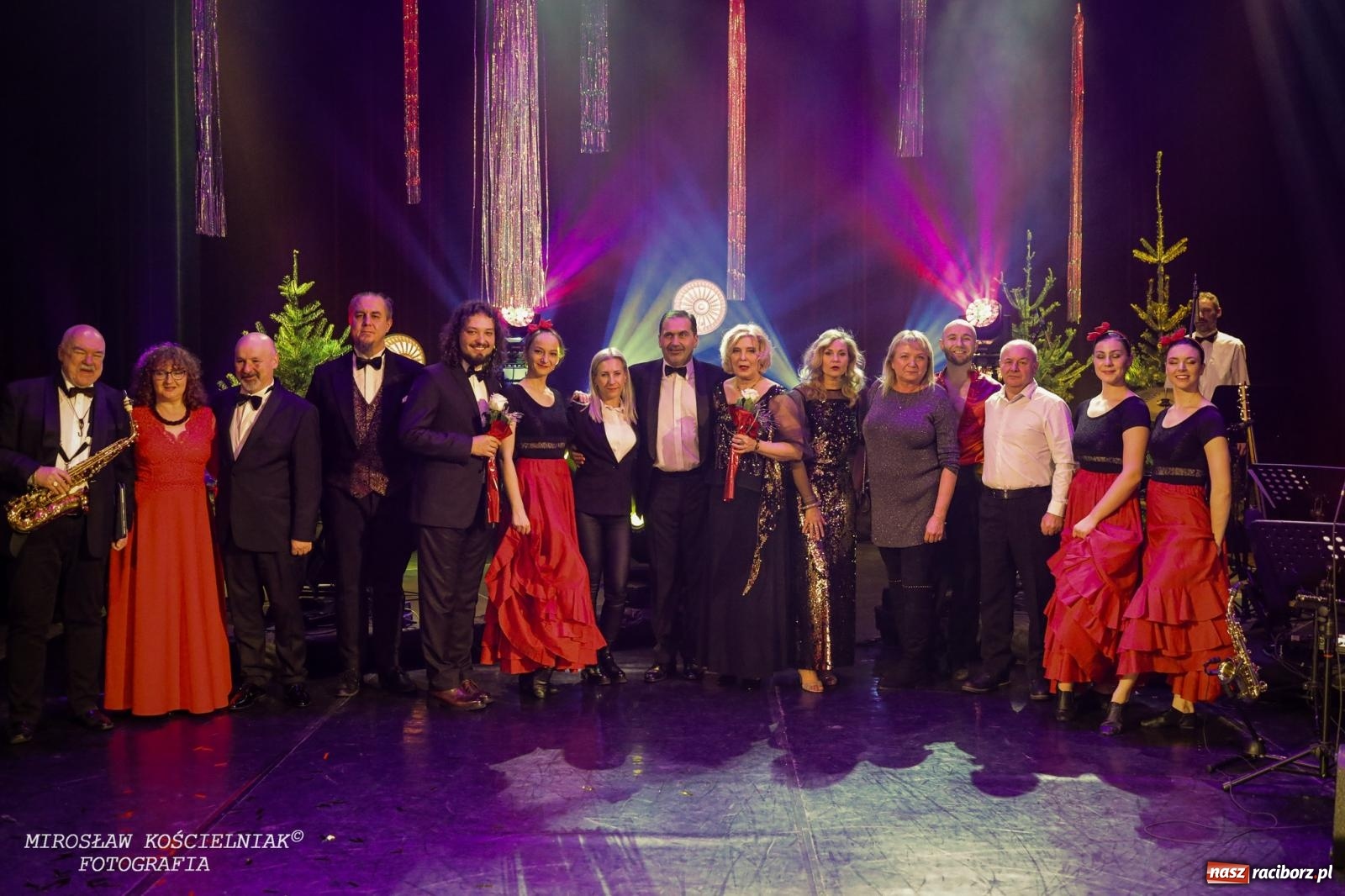 Zdjęcie w galerii na portalu naszraciborz.pl: Wielka gala sylwestrowa w RCK. Tak raciborzanie witali nowy rok wiadomości z regionu