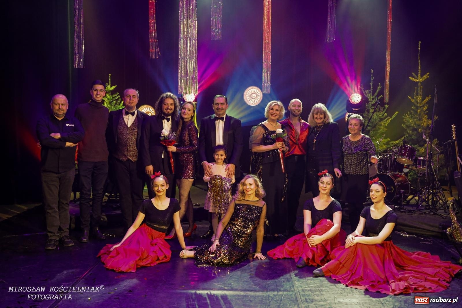 Zdjęcie w galerii na portalu naszraciborz.pl: Wielka gala sylwestrowa w RCK. Tak raciborzanie witali nowy rok wiadomości z regionu