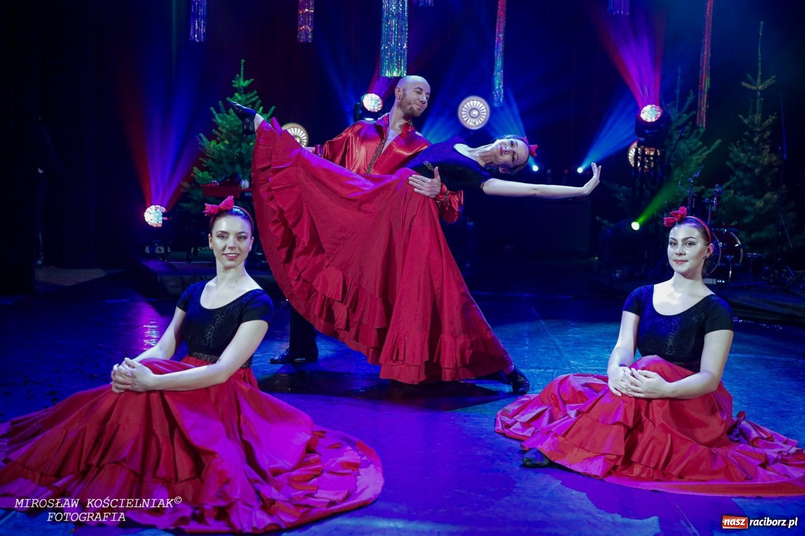 Zdjęcie w galerii na portalu naszraciborz.pl: Wielka gala sylwestrowa w RCK. Tak raciborzanie witali nowy rok wiadomości z regionu