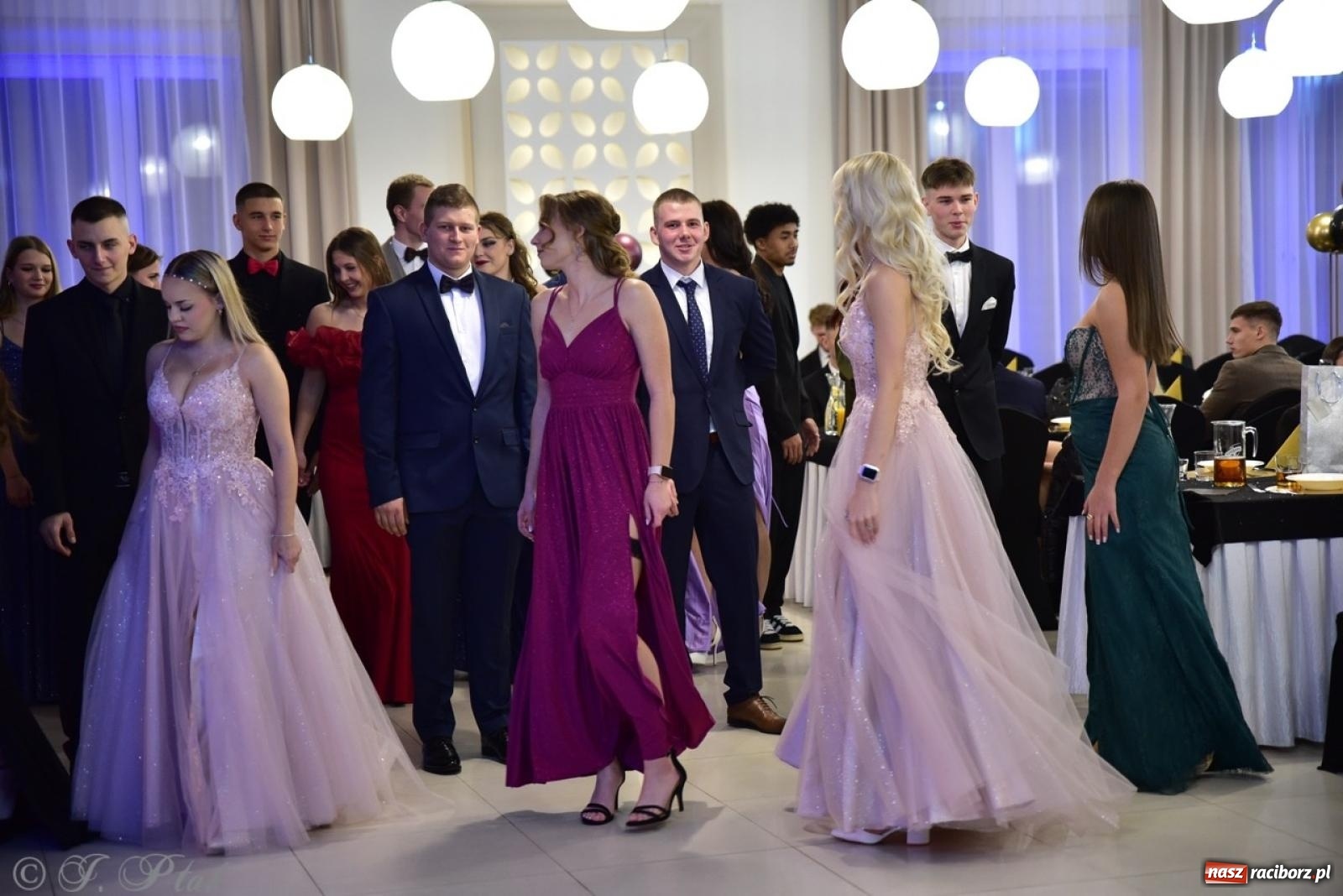 Zdjęcie w galerii na portalu naszraciborz.pl: Studniówka ZSOMS w Raciborzu na bis! [FOTO] wiadomości z regionu