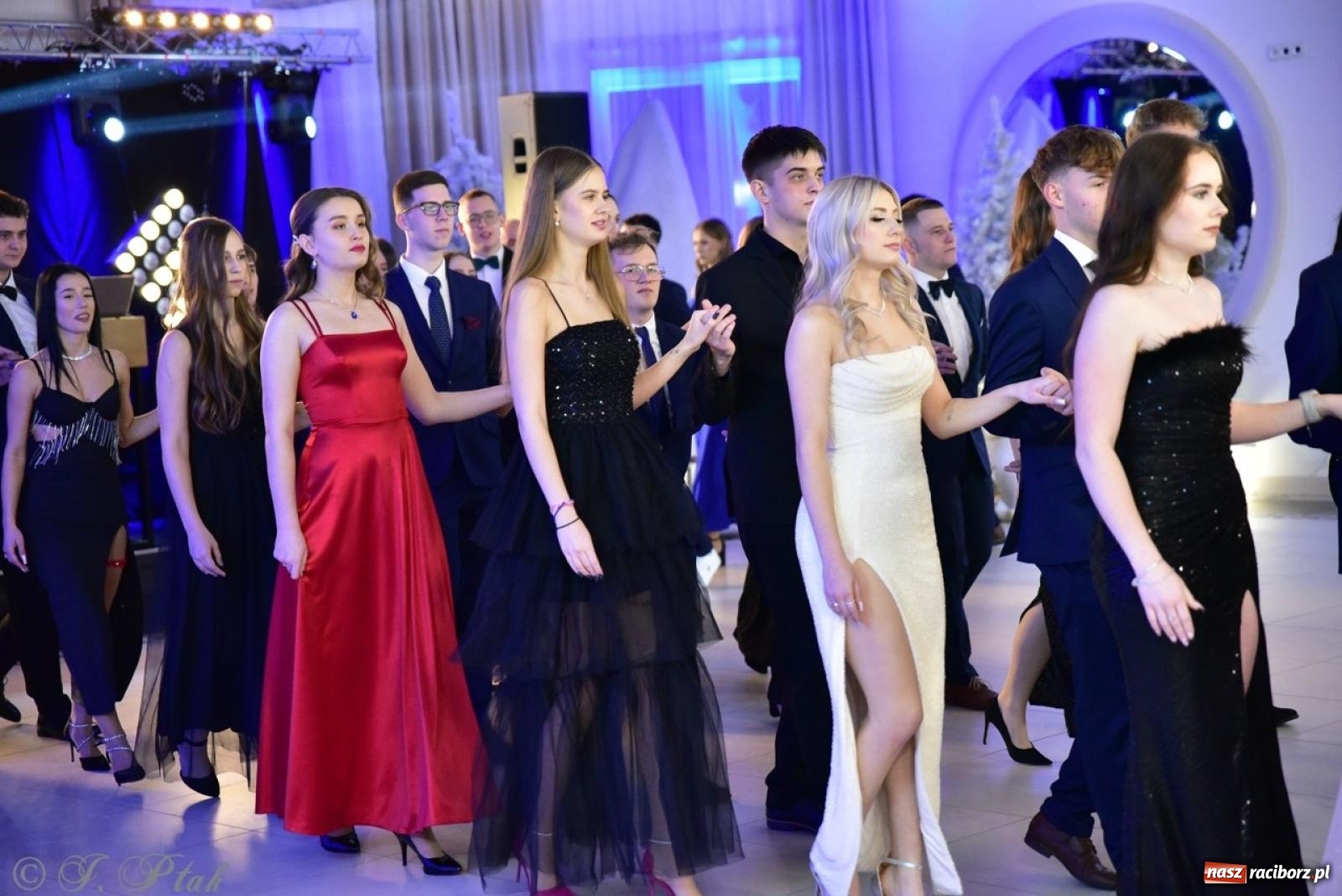 Zdjęcie w galerii na portalu naszraciborz.pl: Studniówka ZSOMS w Raciborzu na bis! [FOTO] wiadomości z regionu