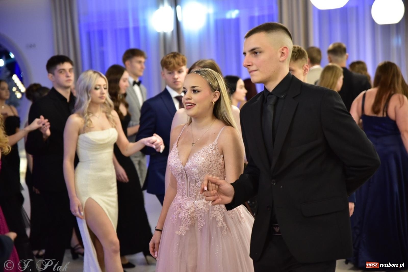 Zdjęcie w galerii na portalu naszraciborz.pl: Studniówka ZSOMS w Raciborzu na bis! [FOTO] wiadomości z regionu