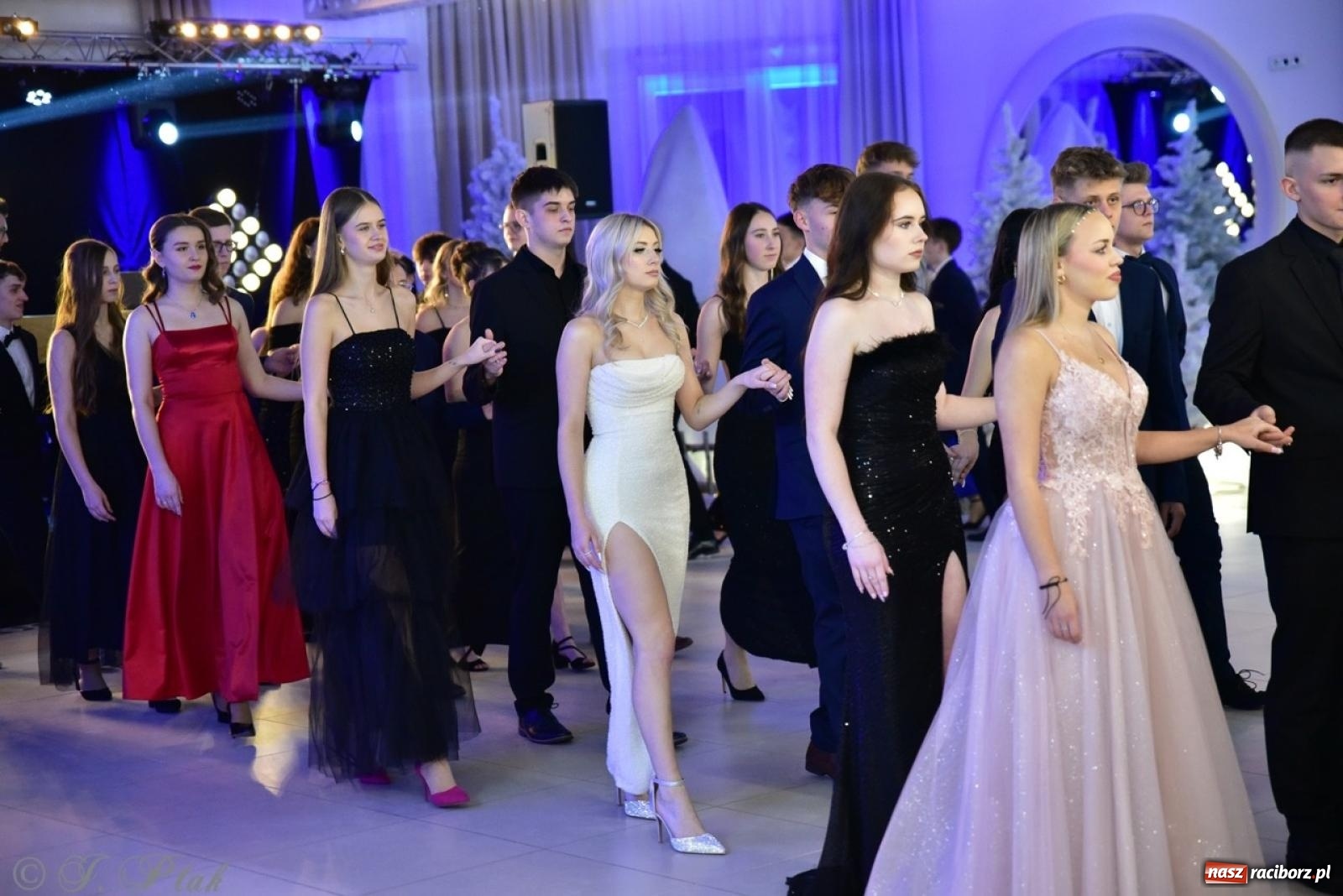 Zdjęcie w galerii na portalu naszraciborz.pl: Studniówka ZSOMS w Raciborzu na bis! [FOTO] wiadomości z regionu