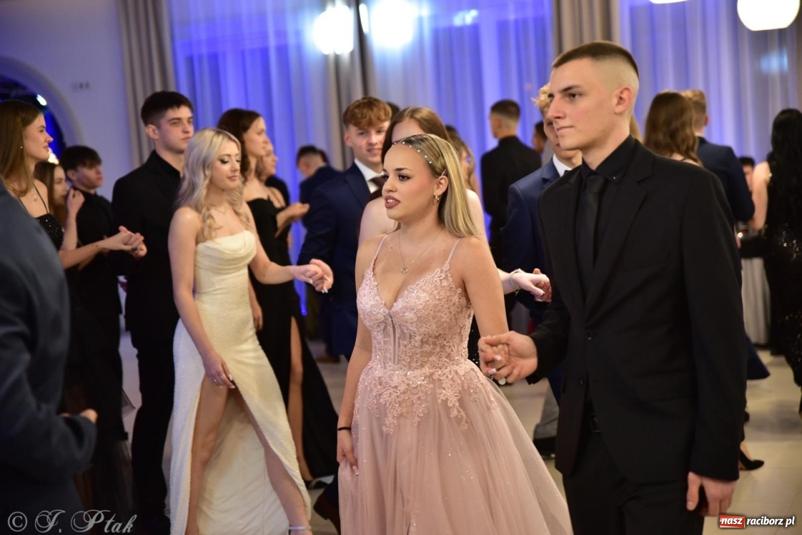 Zdjęcie w galerii na portalu naszraciborz.pl: Studniówka ZSOMS w Raciborzu na bis! [FOTO] wiadomości z regionu