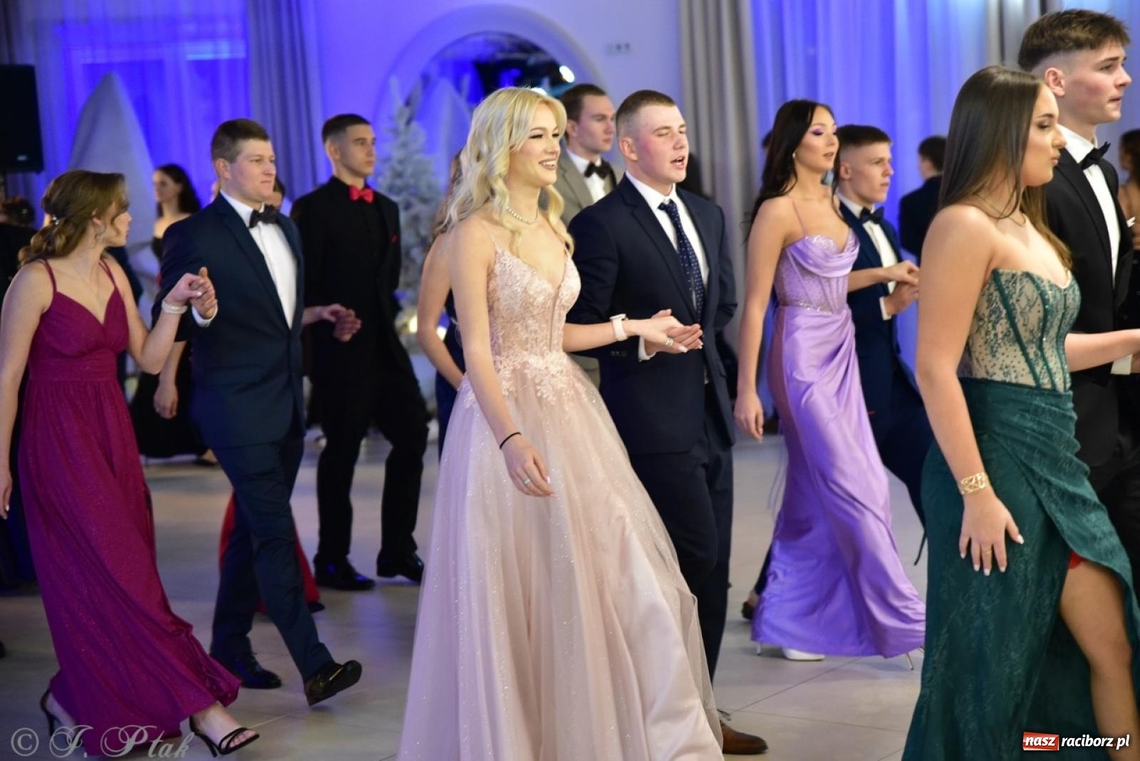 Zdjęcie w galerii na portalu naszraciborz.pl: Studniówka ZSOMS w Raciborzu na bis! [FOTO] wiadomości z regionu