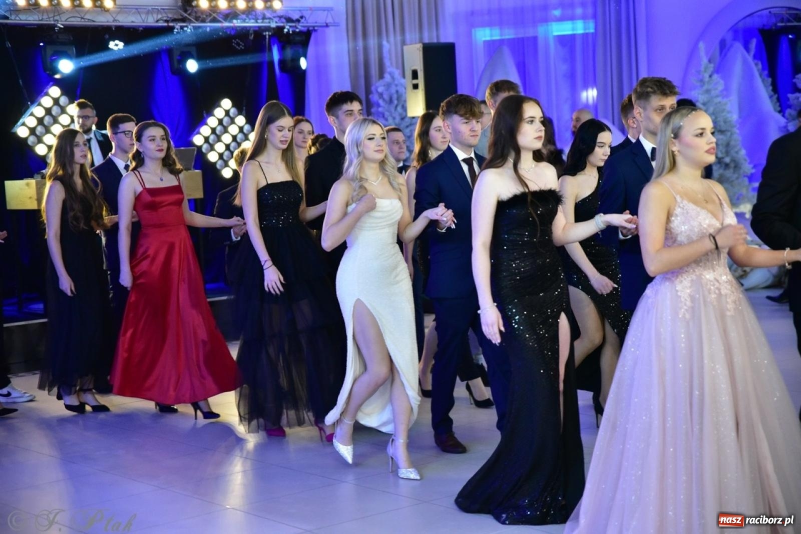 Zdjęcie w galerii na portalu naszraciborz.pl: Studniówka ZSOMS w Raciborzu na bis! [FOTO] wiadomości z regionu