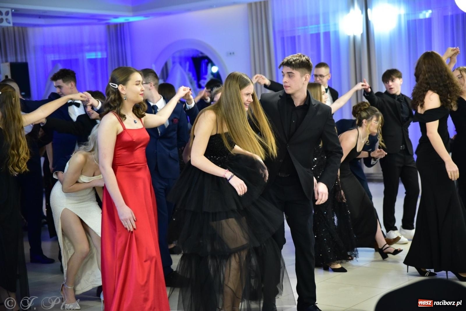 Zdjęcie w galerii na portalu naszraciborz.pl: Studniówka ZSOMS w Raciborzu na bis! [FOTO] wiadomości z regionu