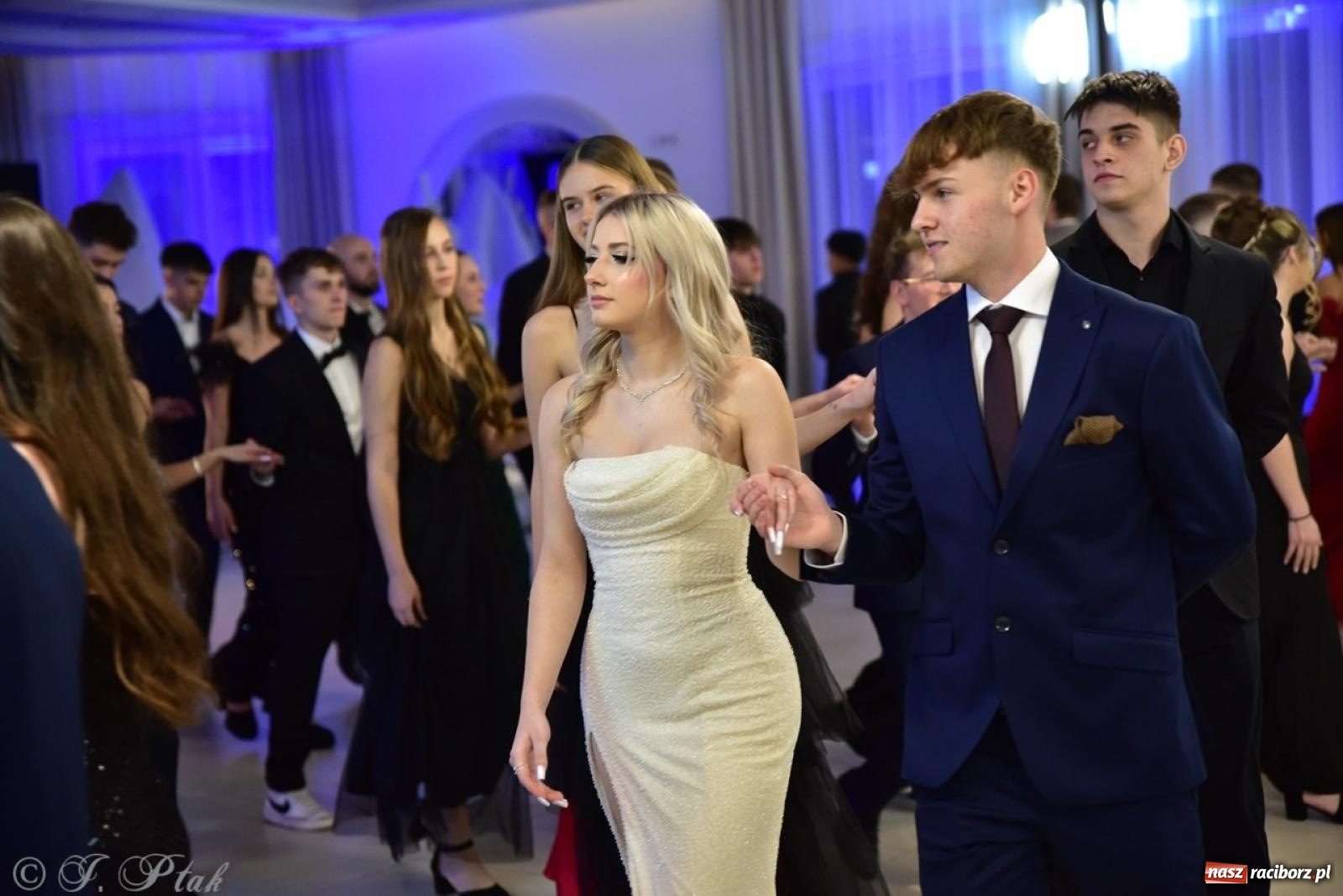 Zdjęcie w galerii na portalu naszraciborz.pl: Studniówka ZSOMS w Raciborzu na bis! [FOTO] wiadomości z regionu