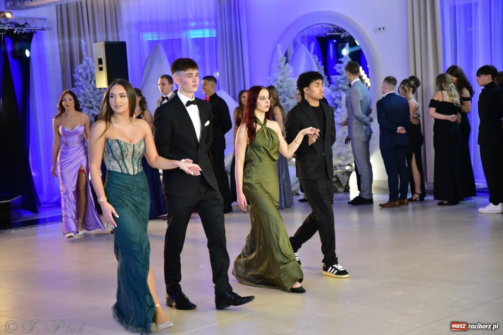 Zdjęcie w galerii na portalu naszraciborz.pl: Studniówka ZSOMS w Raciborzu na bis! [FOTO] wiadomości z regionu