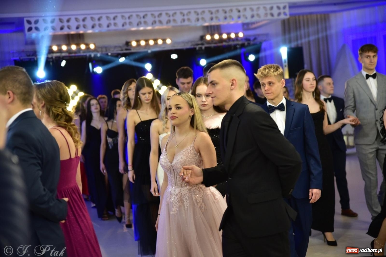 Zdjęcie w galerii na portalu naszraciborz.pl: Studniówka ZSOMS w Raciborzu na bis! [FOTO] wiadomości z regionu