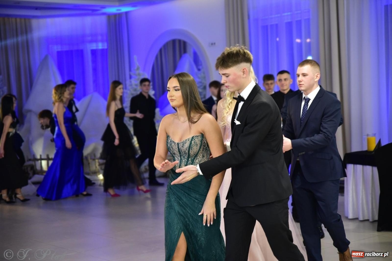 Zdjęcie w galerii na portalu naszraciborz.pl: Studniówka ZSOMS w Raciborzu na bis! [FOTO] wiadomości z regionu