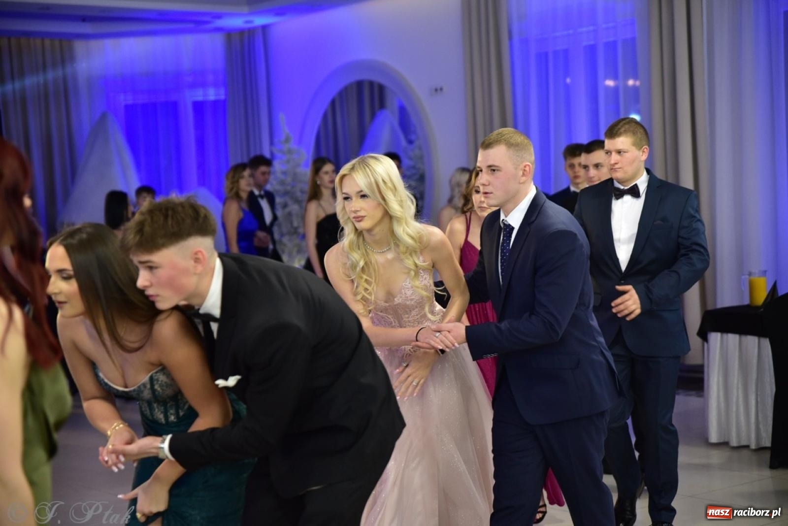 Zdjęcie w galerii na portalu naszraciborz.pl: Studniówka ZSOMS w Raciborzu na bis! [FOTO] wiadomości z regionu