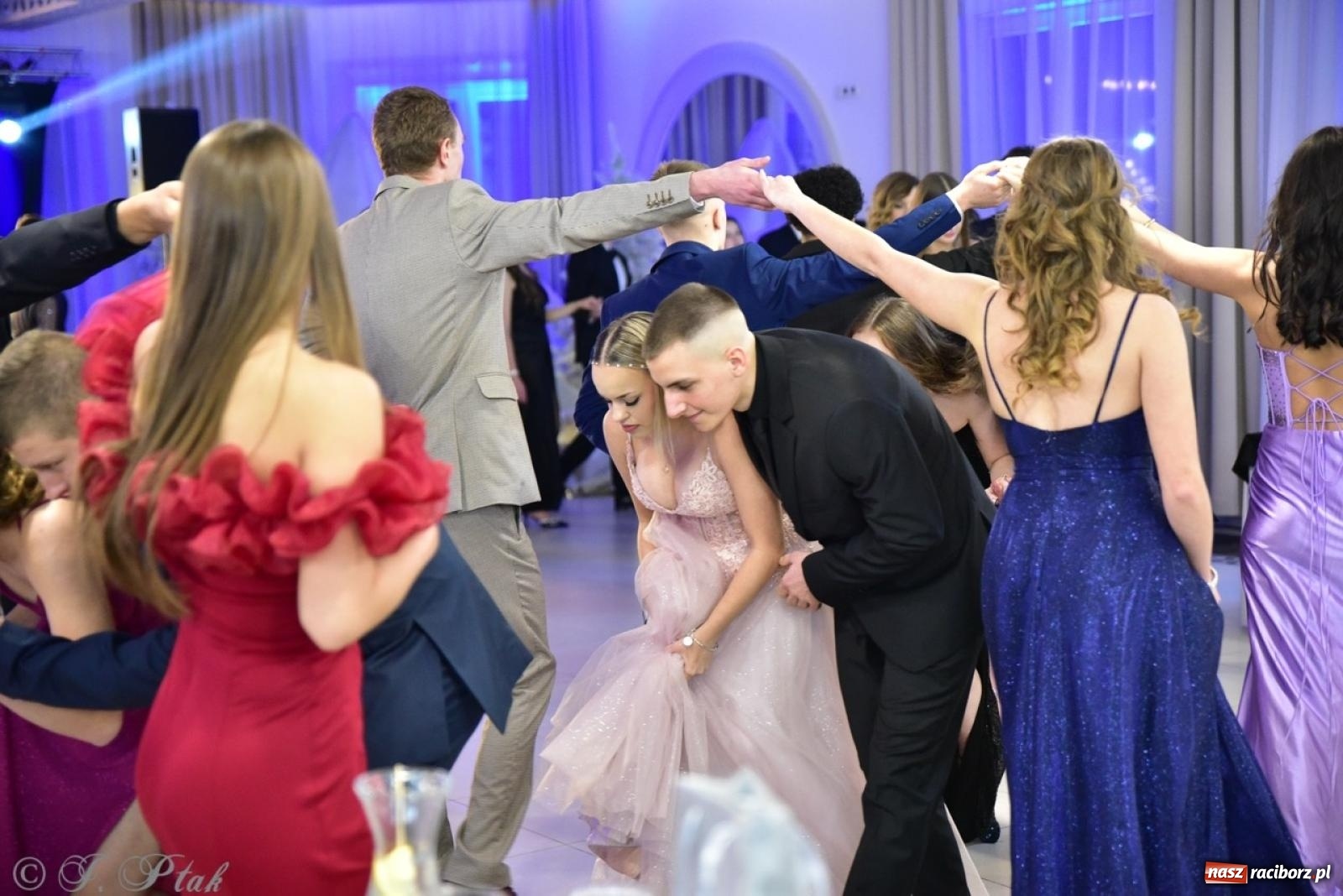 Zdjęcie w galerii na portalu naszraciborz.pl: Studniówka ZSOMS w Raciborzu na bis! [FOTO] wiadomości z regionu