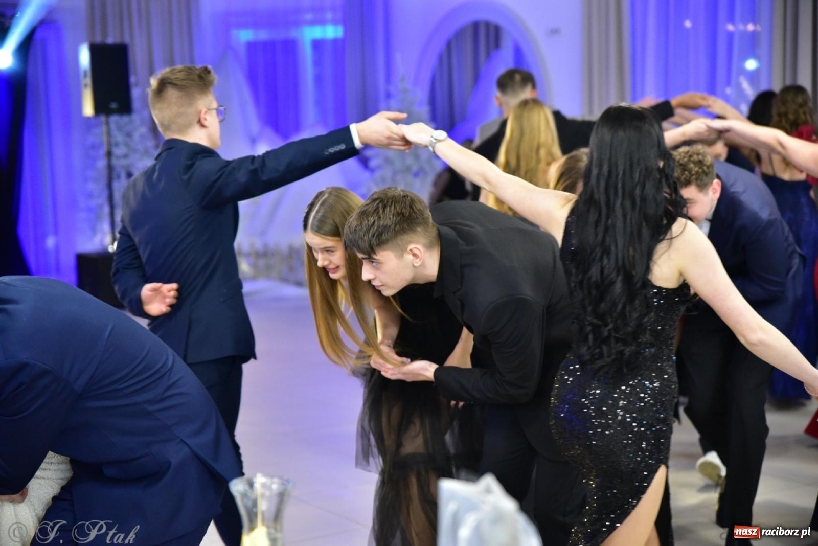 Zdjęcie w galerii na portalu naszraciborz.pl: Studniówka ZSOMS w Raciborzu na bis! [FOTO] wiadomości z regionu