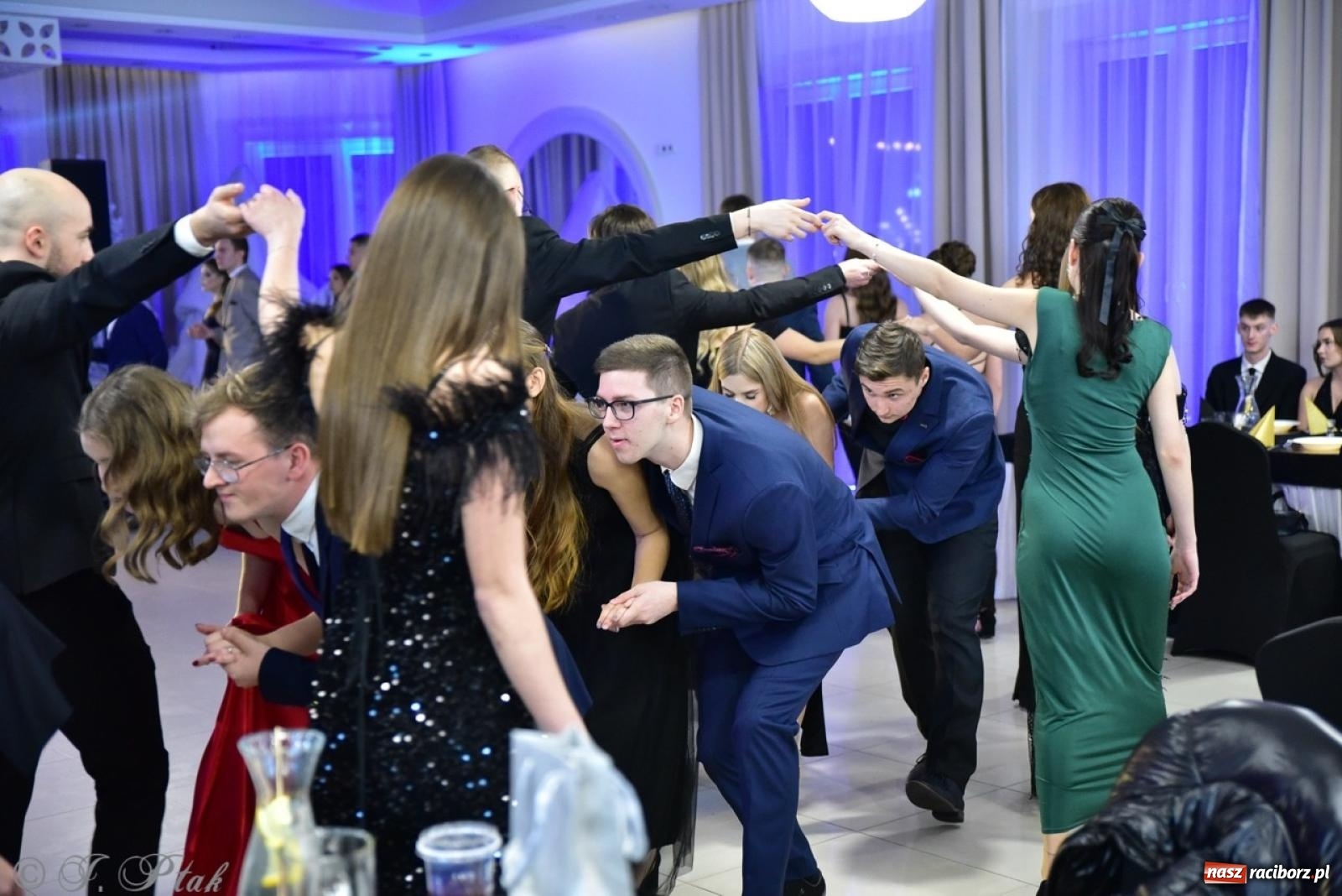 Zdjęcie w galerii na portalu naszraciborz.pl: Studniówka ZSOMS w Raciborzu na bis! [FOTO] wiadomości z regionu