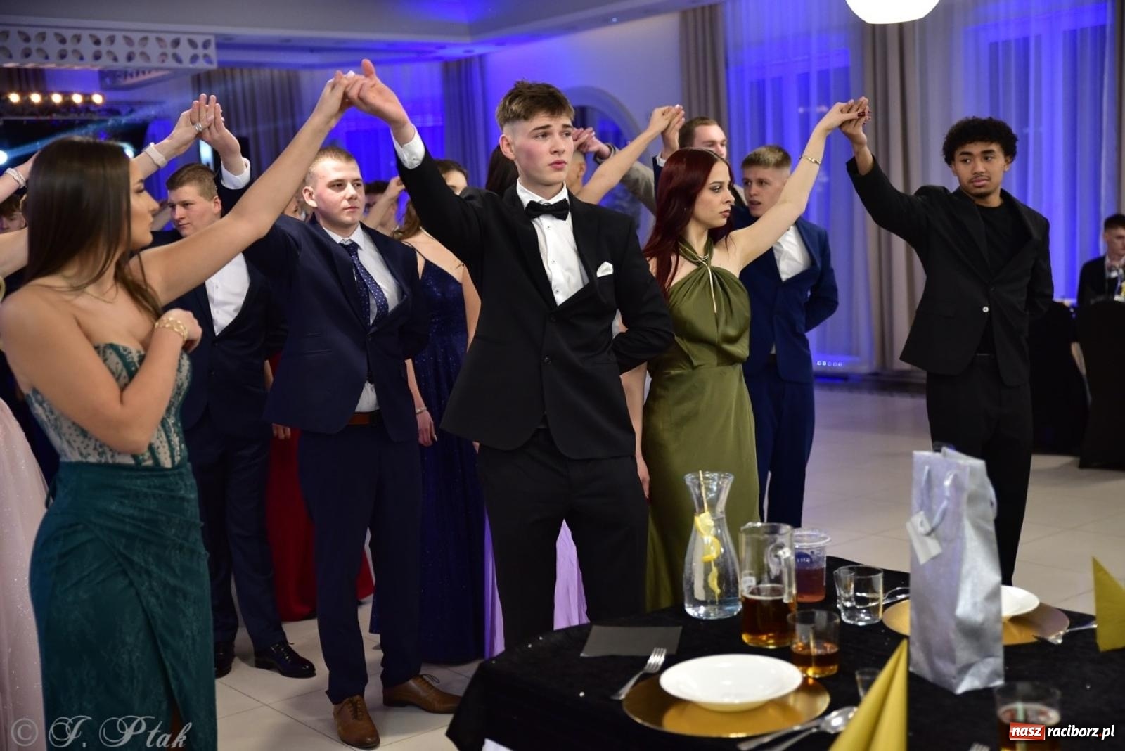 Zdjęcie w galerii na portalu naszraciborz.pl: Studniówka ZSOMS w Raciborzu na bis! [FOTO] wiadomości z regionu