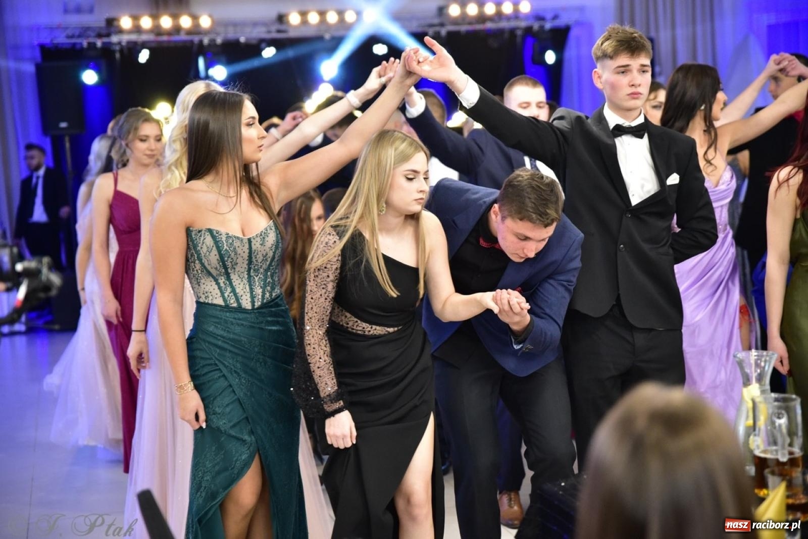 Zdjęcie w galerii na portalu naszraciborz.pl: Studniówka ZSOMS w Raciborzu na bis! [FOTO] wiadomości z regionu