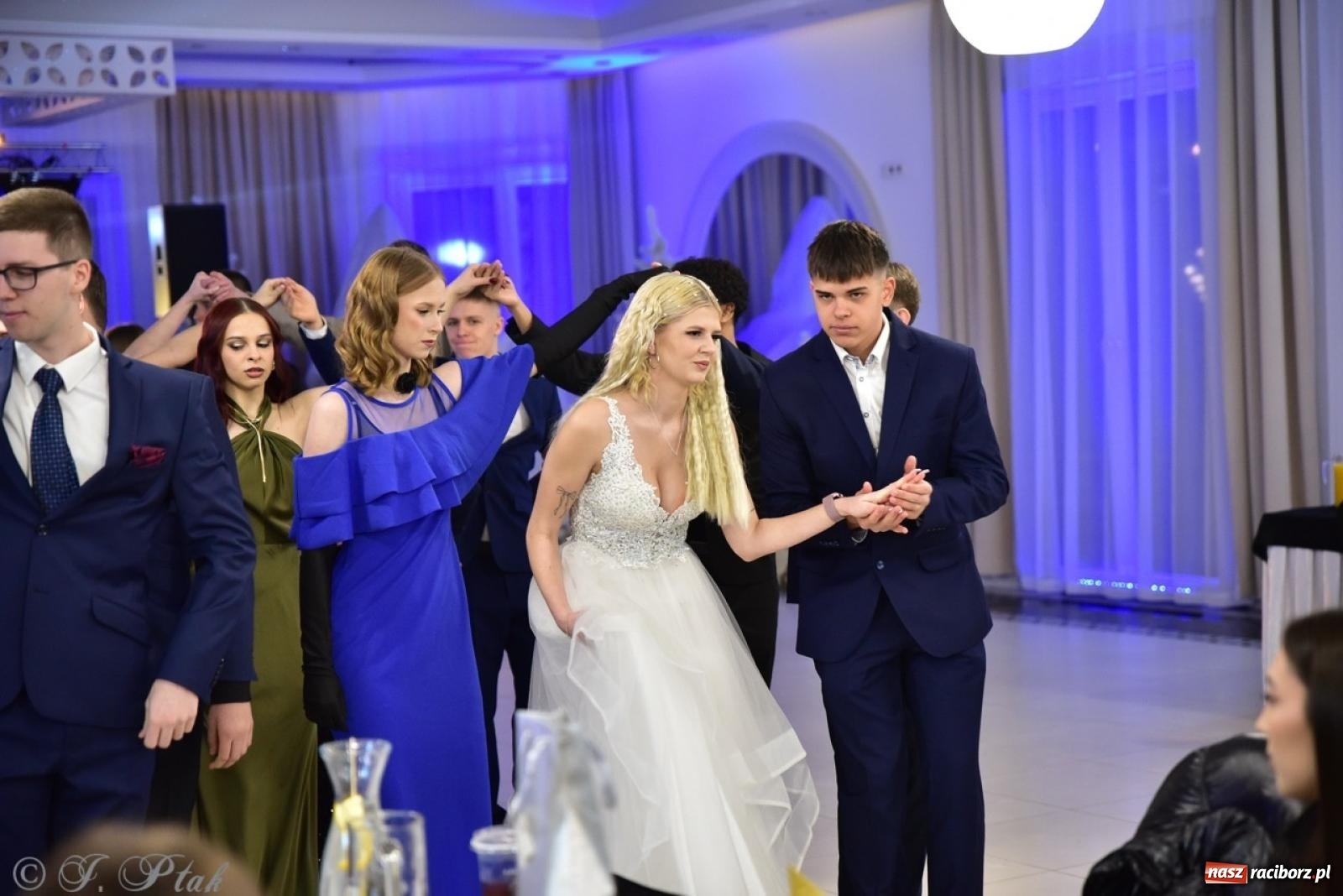 Zdjęcie w galerii na portalu naszraciborz.pl: Studniówka ZSOMS w Raciborzu na bis! [FOTO] wiadomości z regionu