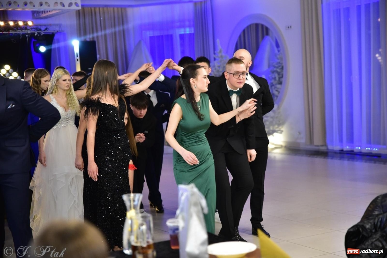 Zdjęcie w galerii na portalu naszraciborz.pl: Studniówka ZSOMS w Raciborzu na bis! [FOTO] wiadomości z regionu