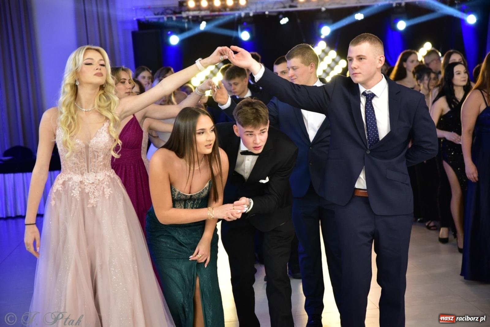 Zdjęcie w galerii na portalu naszraciborz.pl: Studniówka ZSOMS w Raciborzu na bis! [FOTO] wiadomości z regionu