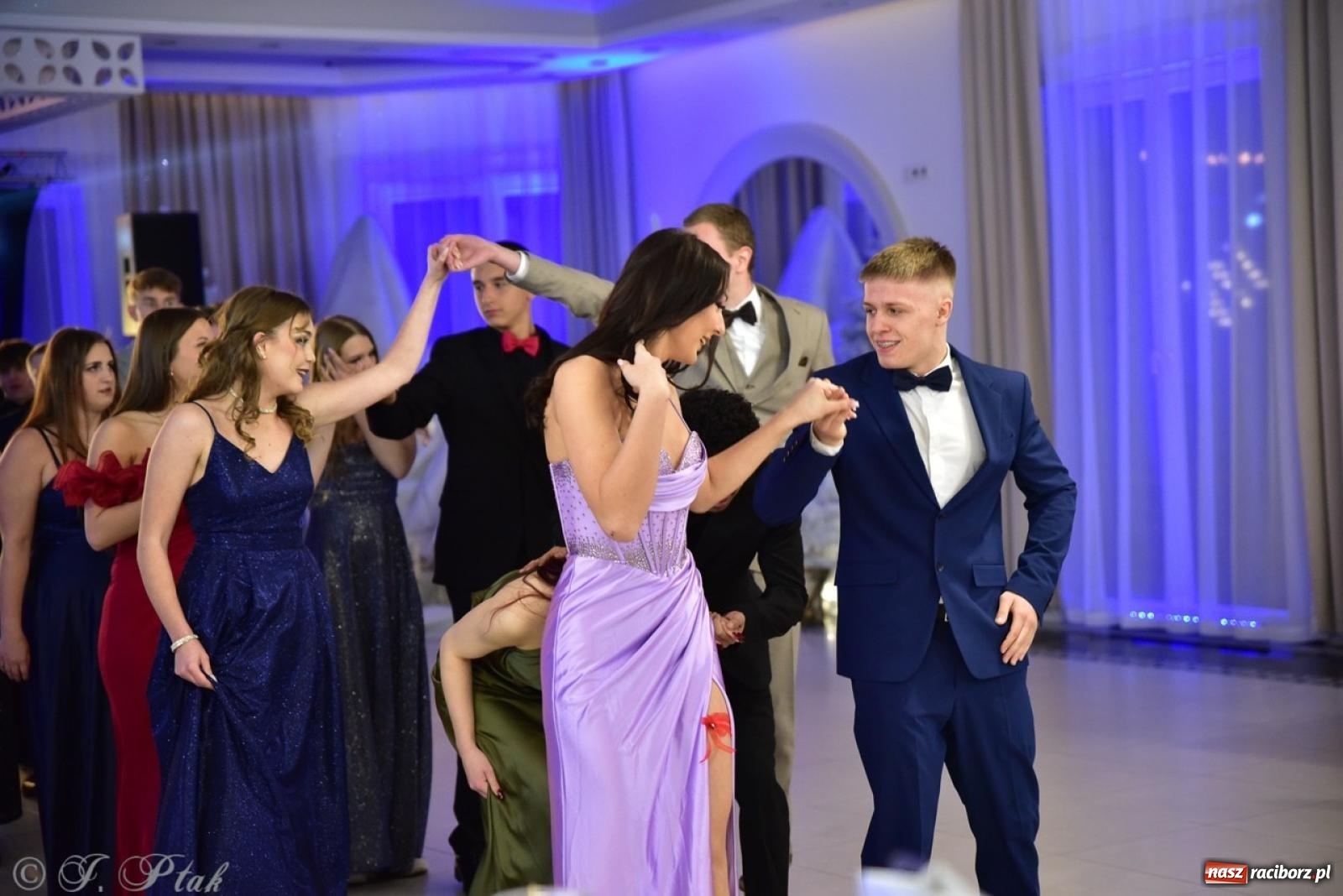 Zdjęcie w galerii na portalu naszraciborz.pl: Studniówka ZSOMS w Raciborzu na bis! [FOTO] wiadomości z regionu