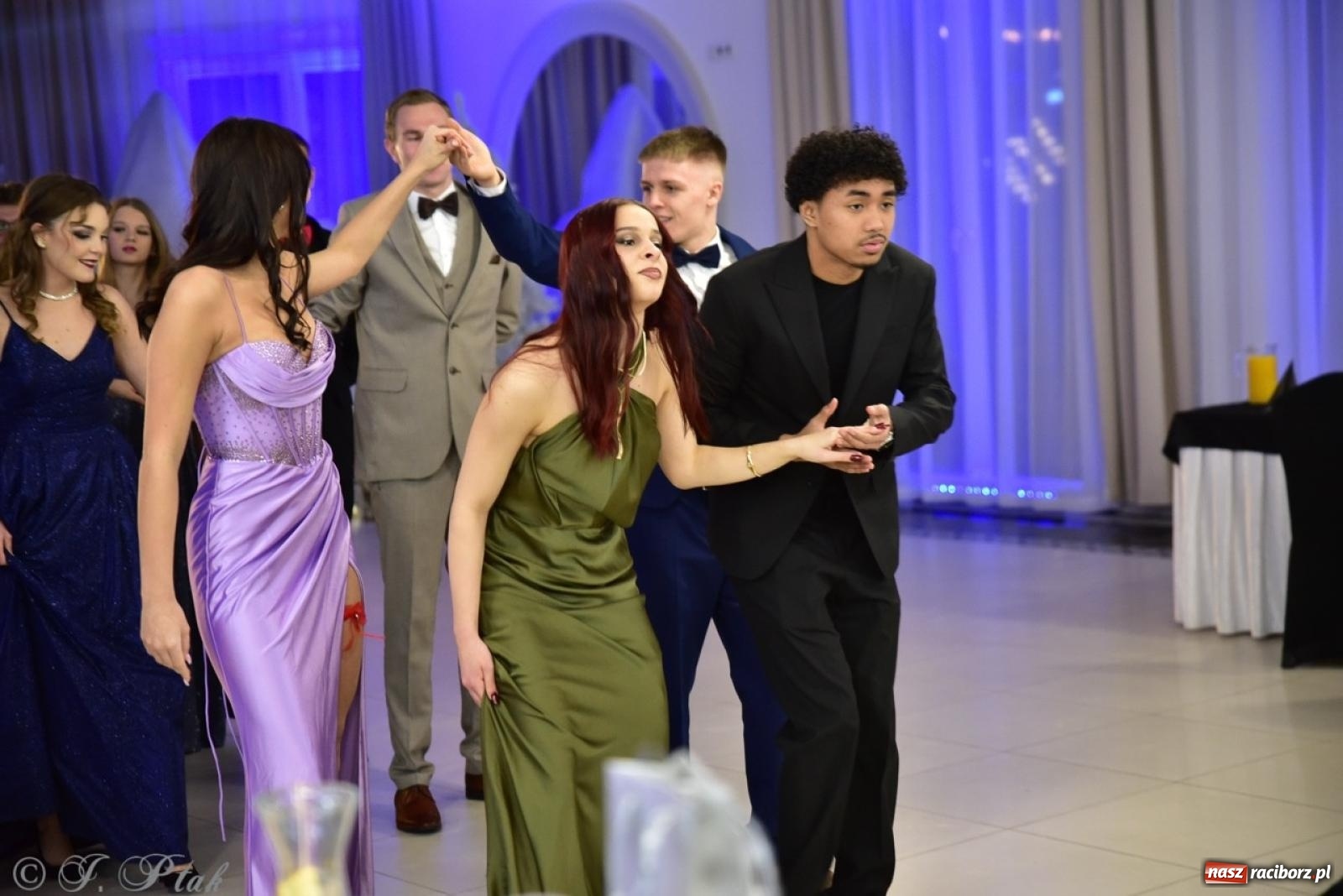 Zdjęcie w galerii na portalu naszraciborz.pl: Studniówka ZSOMS w Raciborzu na bis! [FOTO] wiadomości z regionu