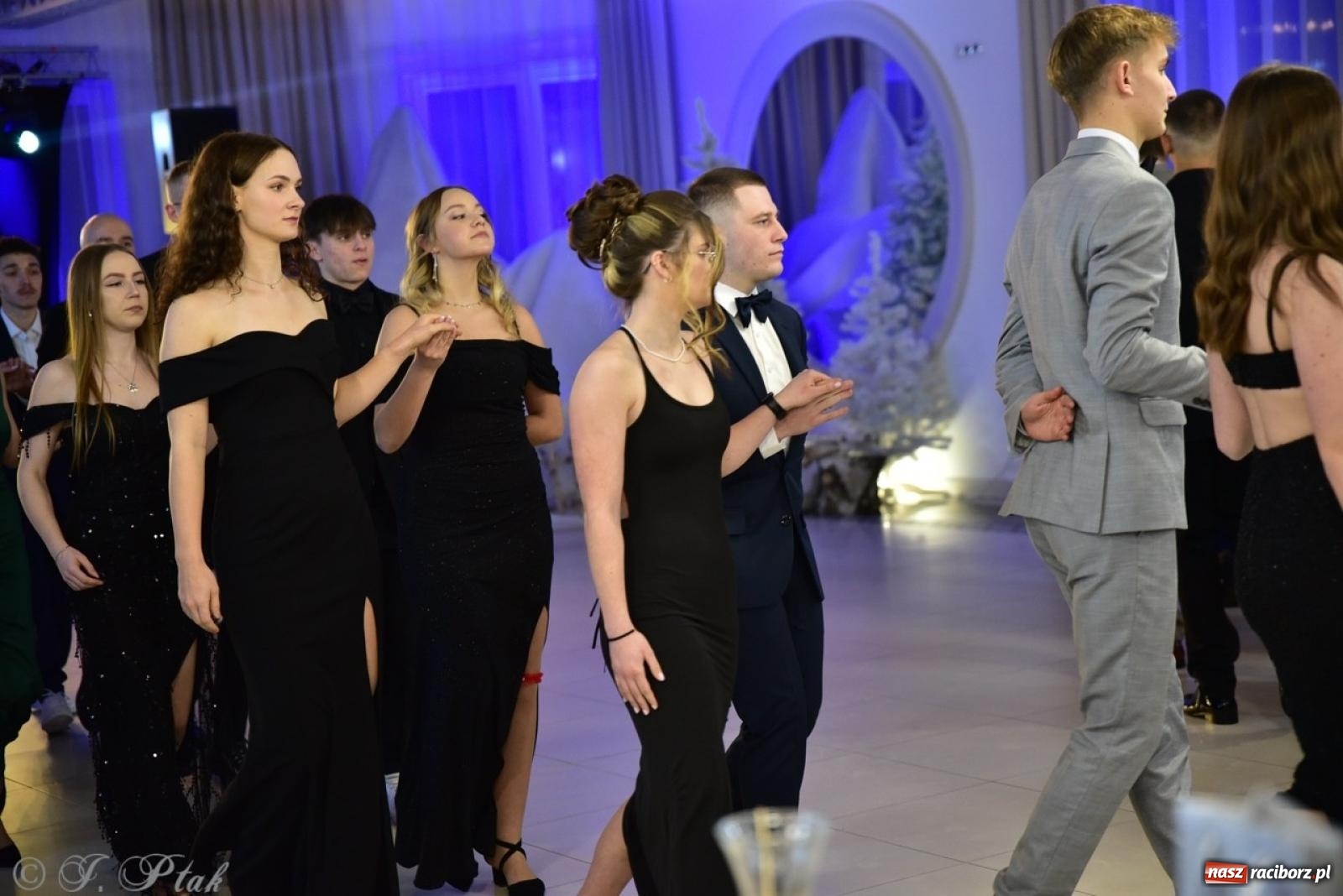 Zdjęcie w galerii na portalu naszraciborz.pl: Studniówka ZSOMS w Raciborzu na bis! [FOTO] wiadomości z regionu