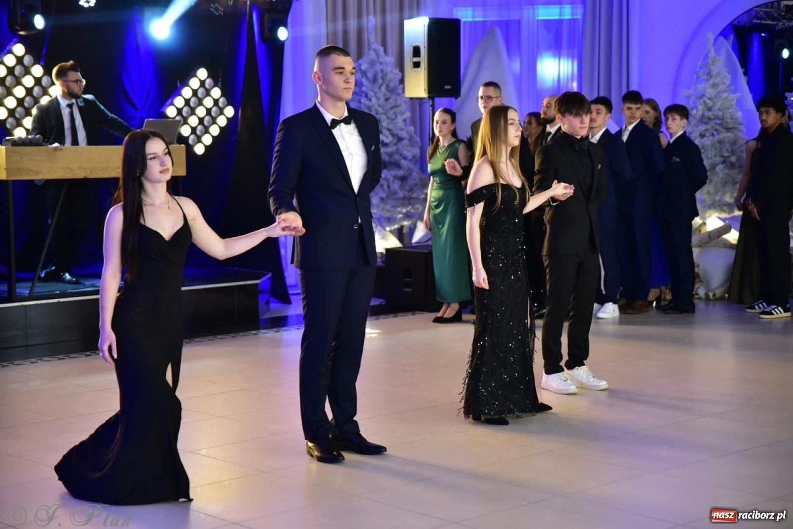 Zdjęcie w galerii na portalu naszraciborz.pl: Studniówka ZSOMS w Raciborzu na bis! [FOTO] wiadomości z regionu