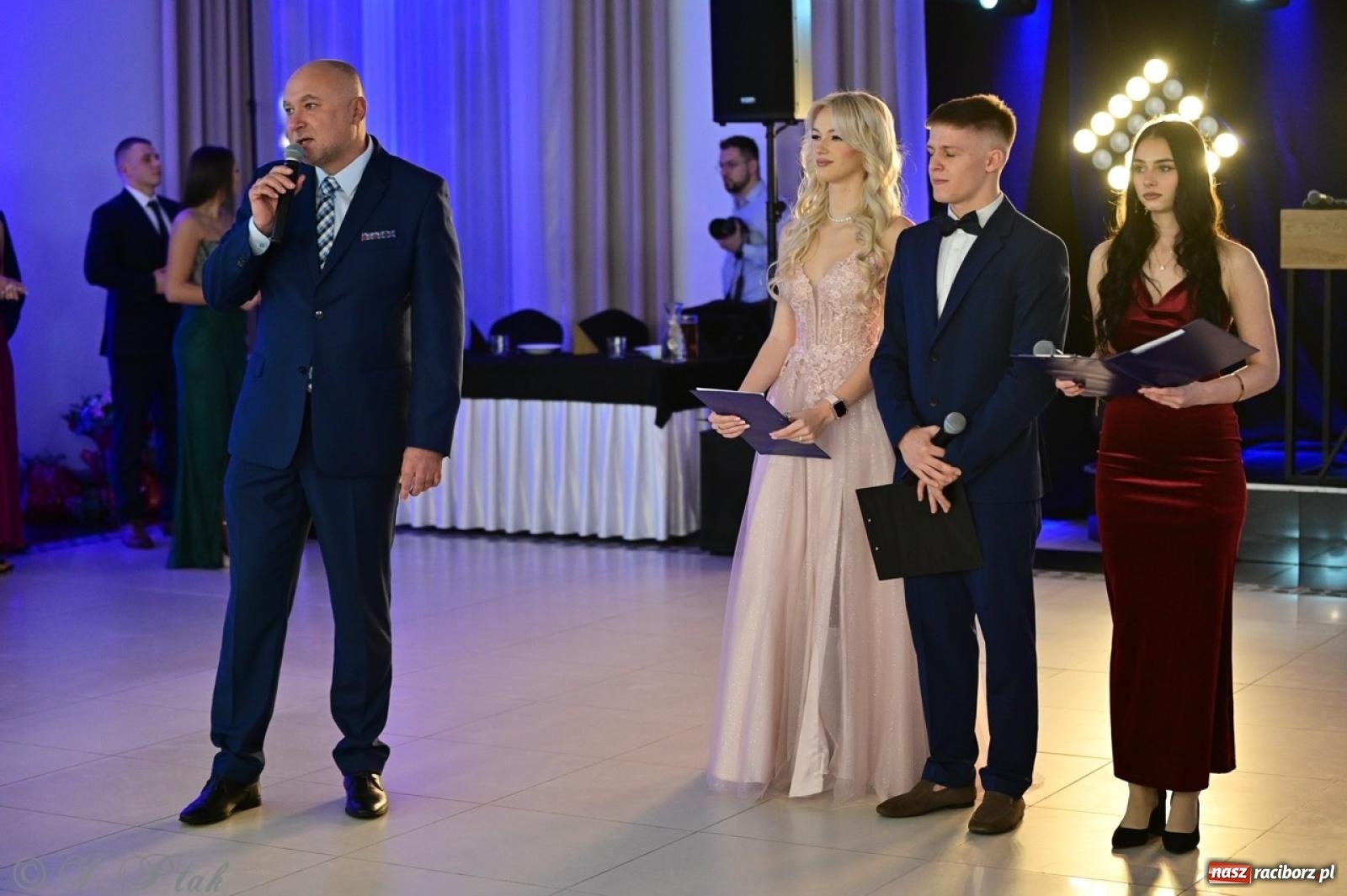 Zdjęcie w galerii na portalu naszraciborz.pl: Studniówka ZSOMS w Raciborzu na bis! [FOTO] wiadomości z regionu